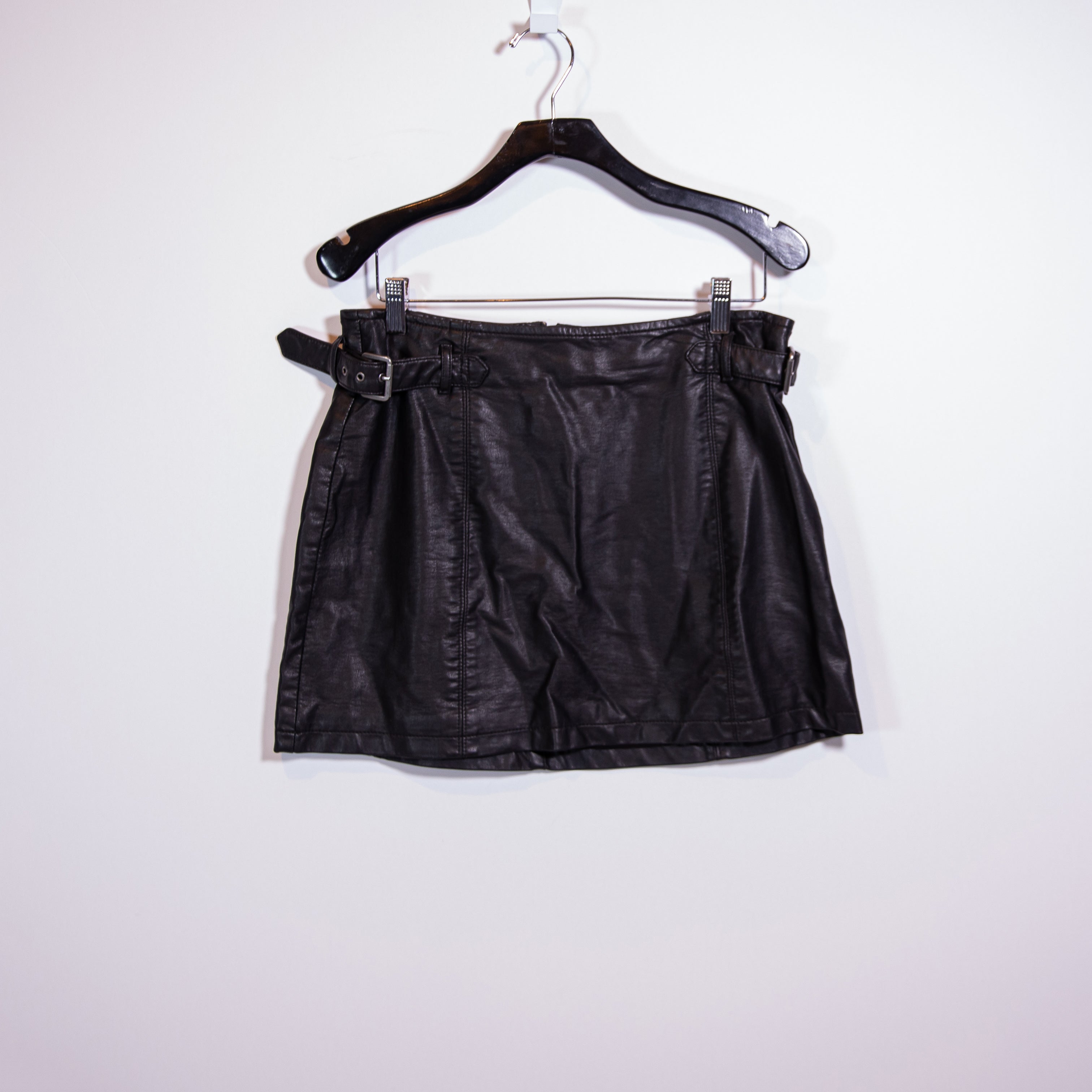Free People Charli Faux Vegan Leather Buckle Detail Moto Mini Skirt Black 10