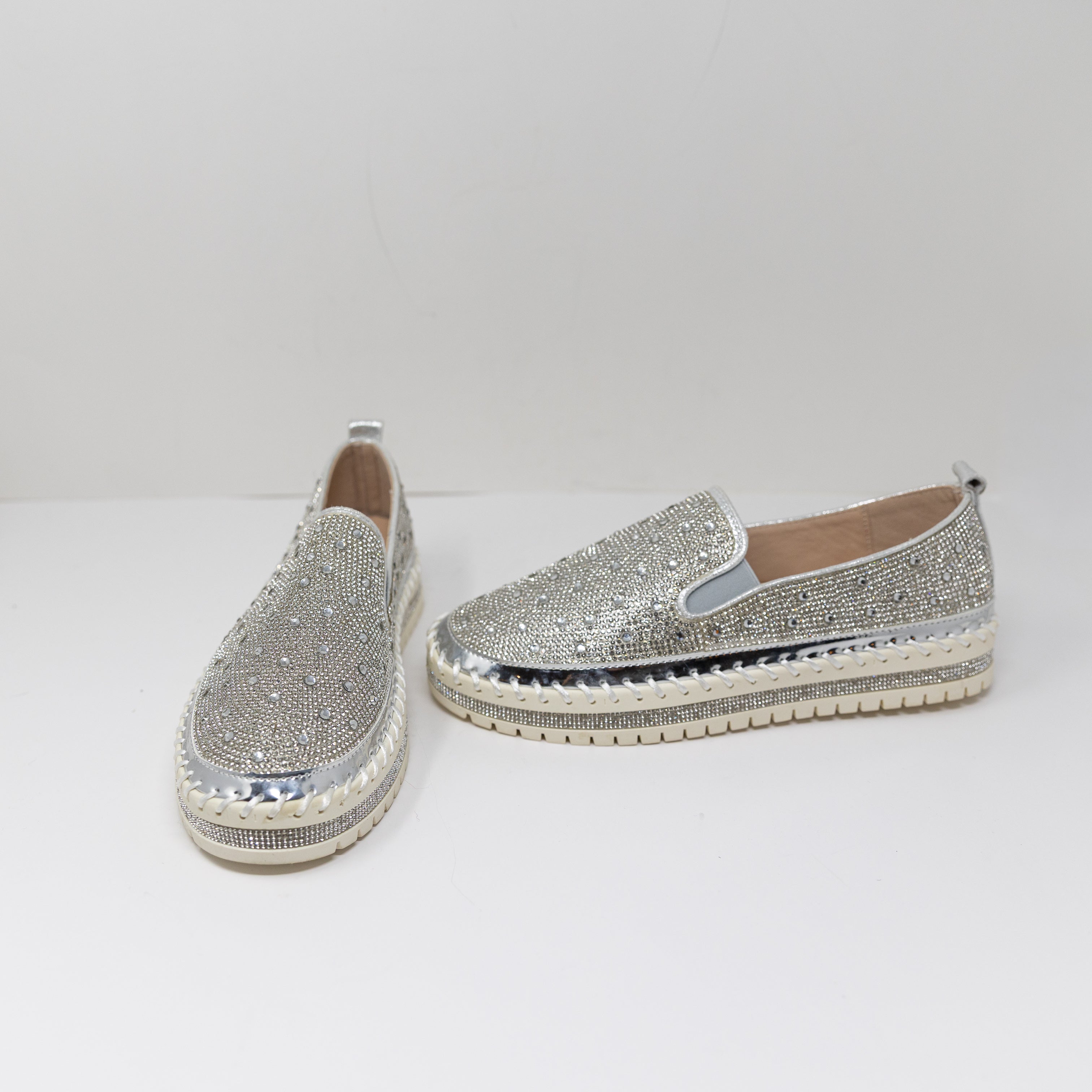 NEW Azalea Wang Brittany Crystal Jewel Rhinestone Sneakers Shoes Silver 10