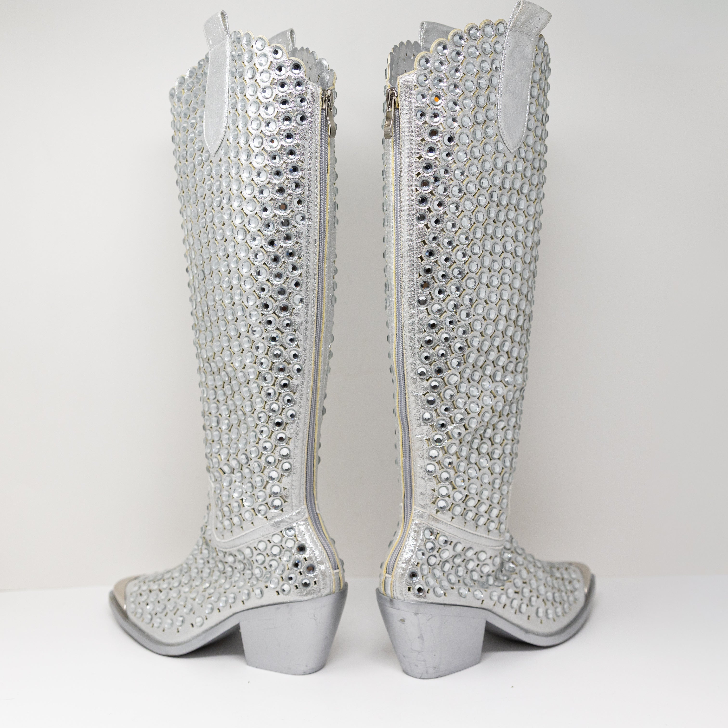 NEW Azalea Wang Ruvin Faux Leather Crystal Rhinestone Jewel Embellished Boots 6