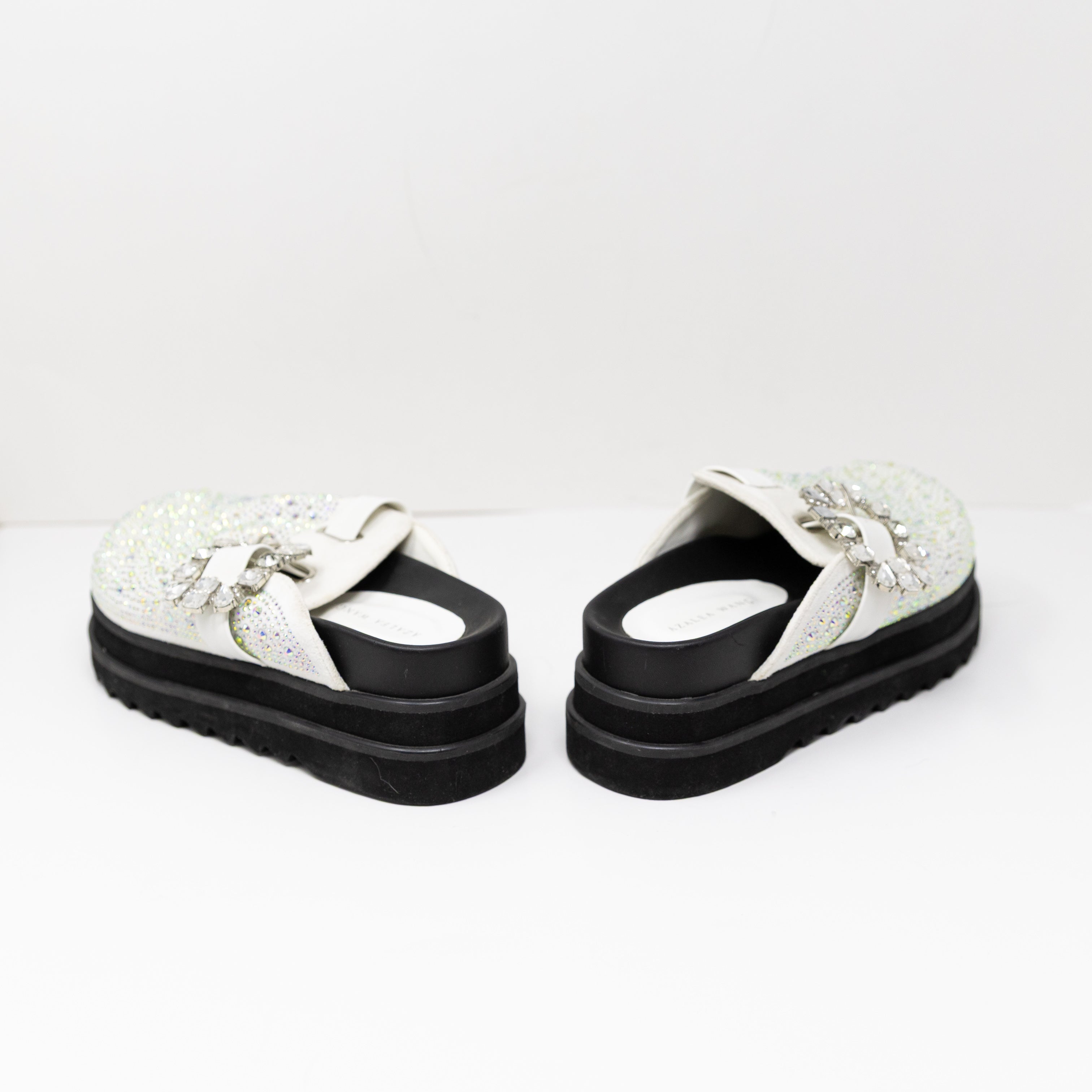 NEW Azalea Wang Desdemona Rhinestone Crystal Embellished Slip On Flats White 6
