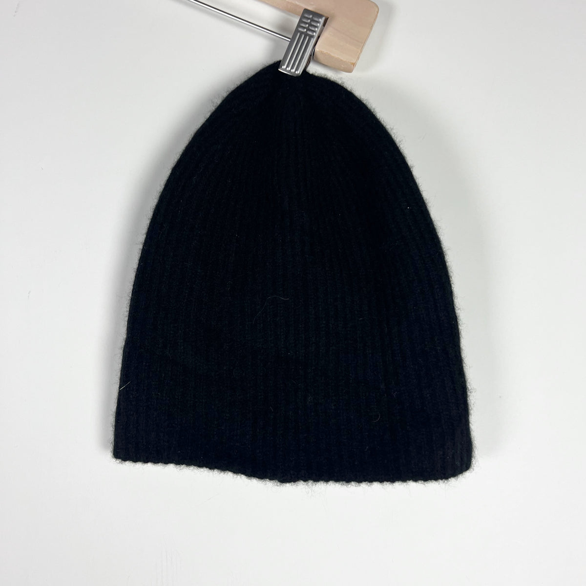 NEW White + Warren 100% Cashmere Plush Rib Beanie Hat Accessory Black