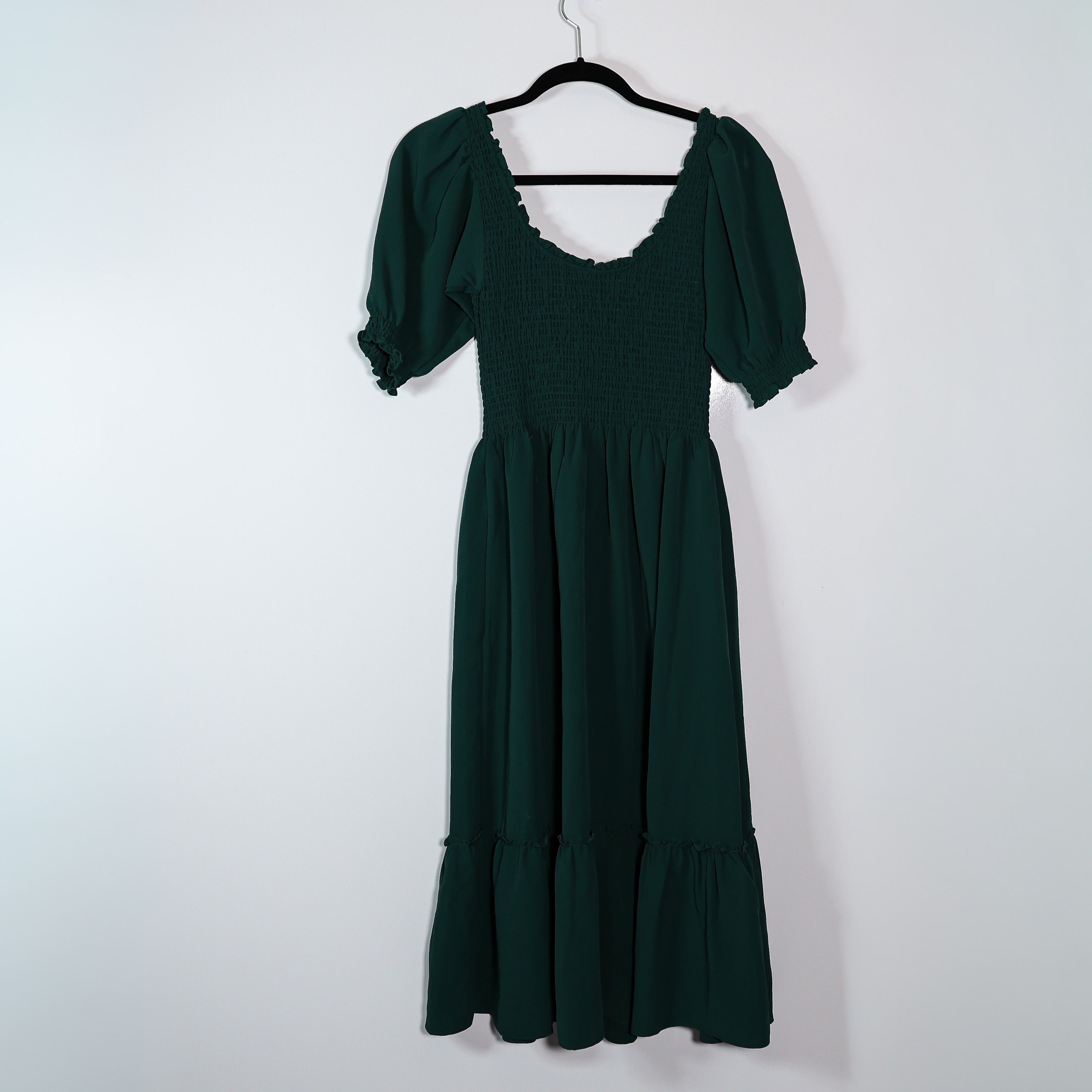 Hill House Home The Louisa Smocked Stretch Bodice Chiffon Tiered Dress Green XS