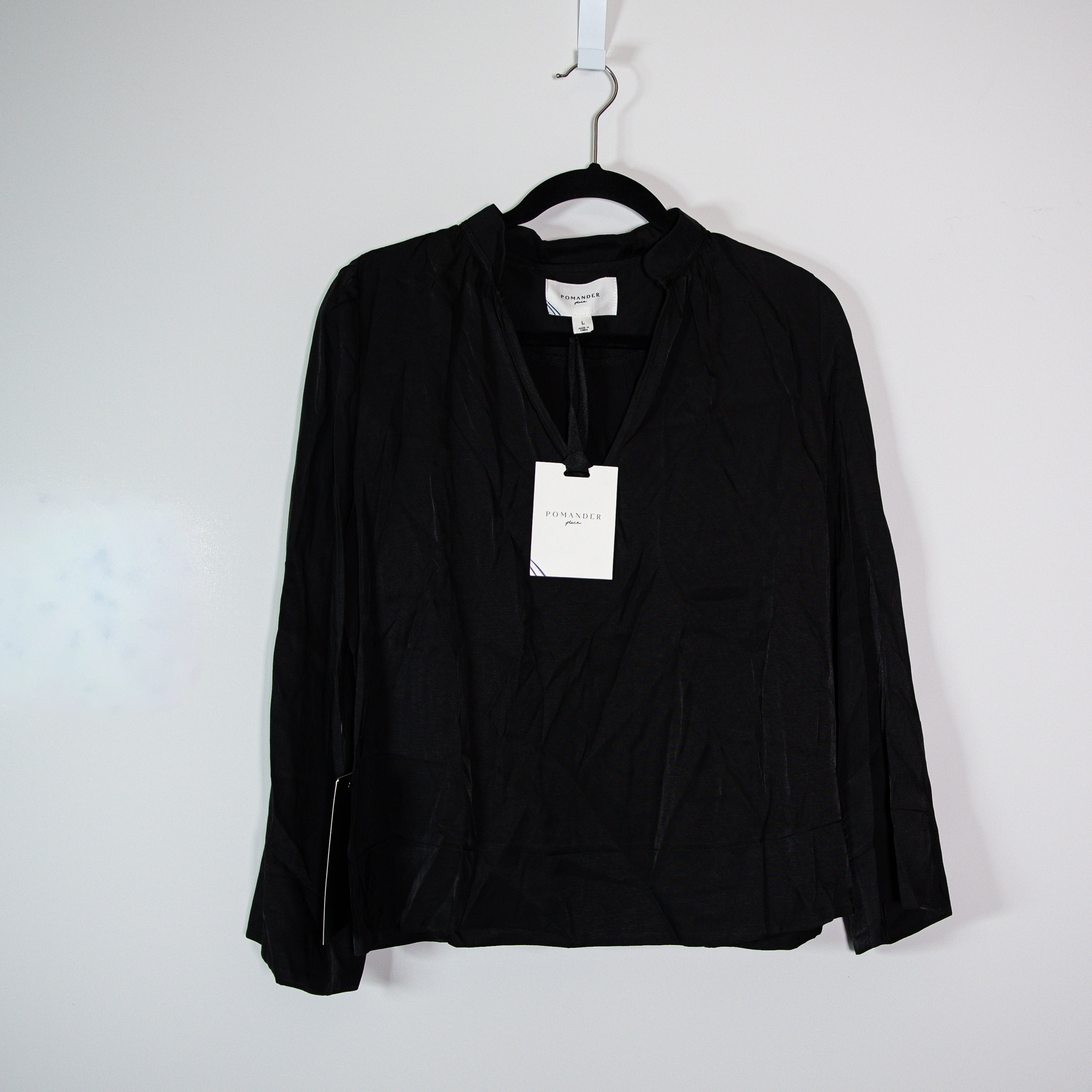 NEW Pomander Place Tuckernuck Phillipa V Neck Pleated Long Sleeve Blouse Black L