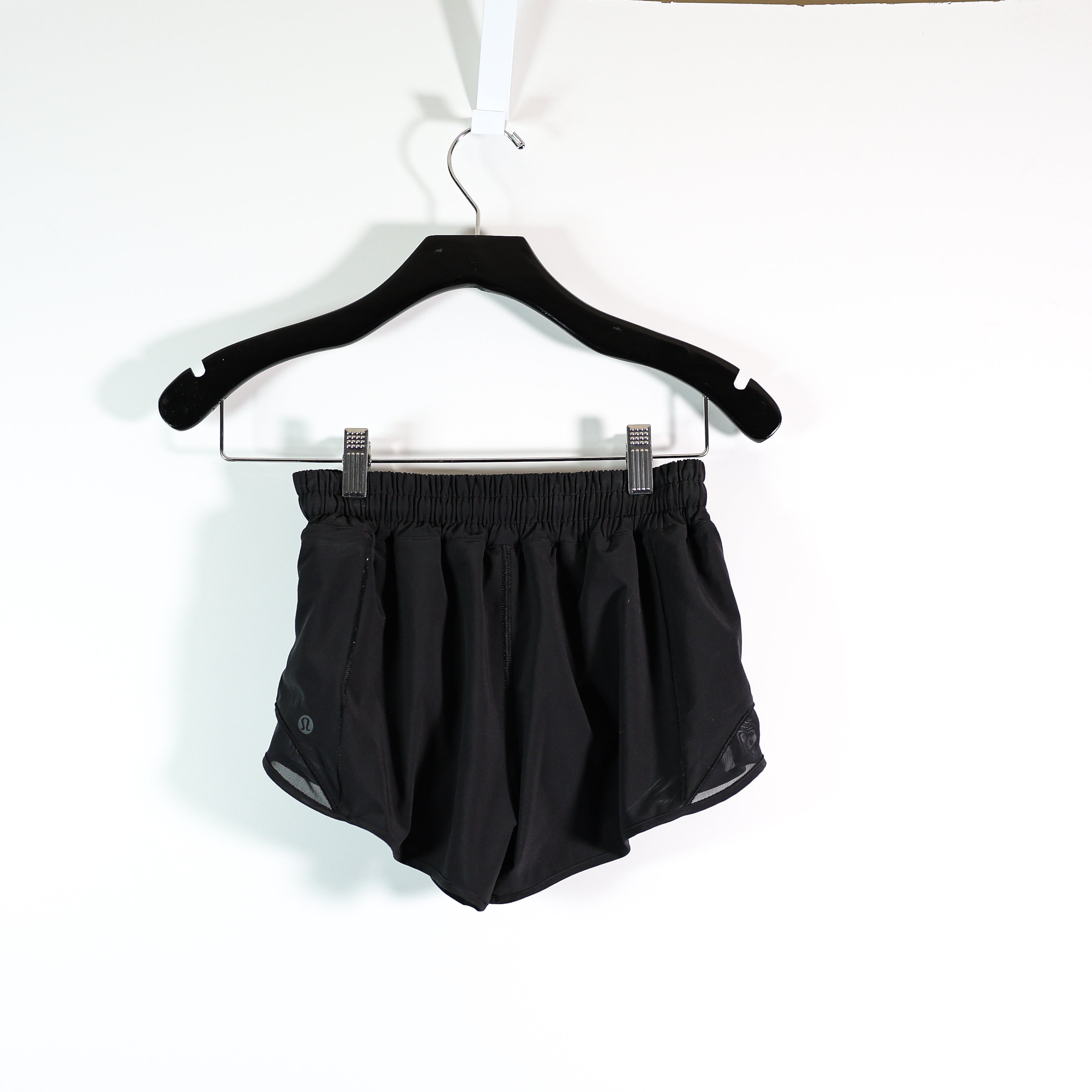 Lululemon Women's Hotty Hot Low Rise Athletic Work Out Running Short 2.5" Black