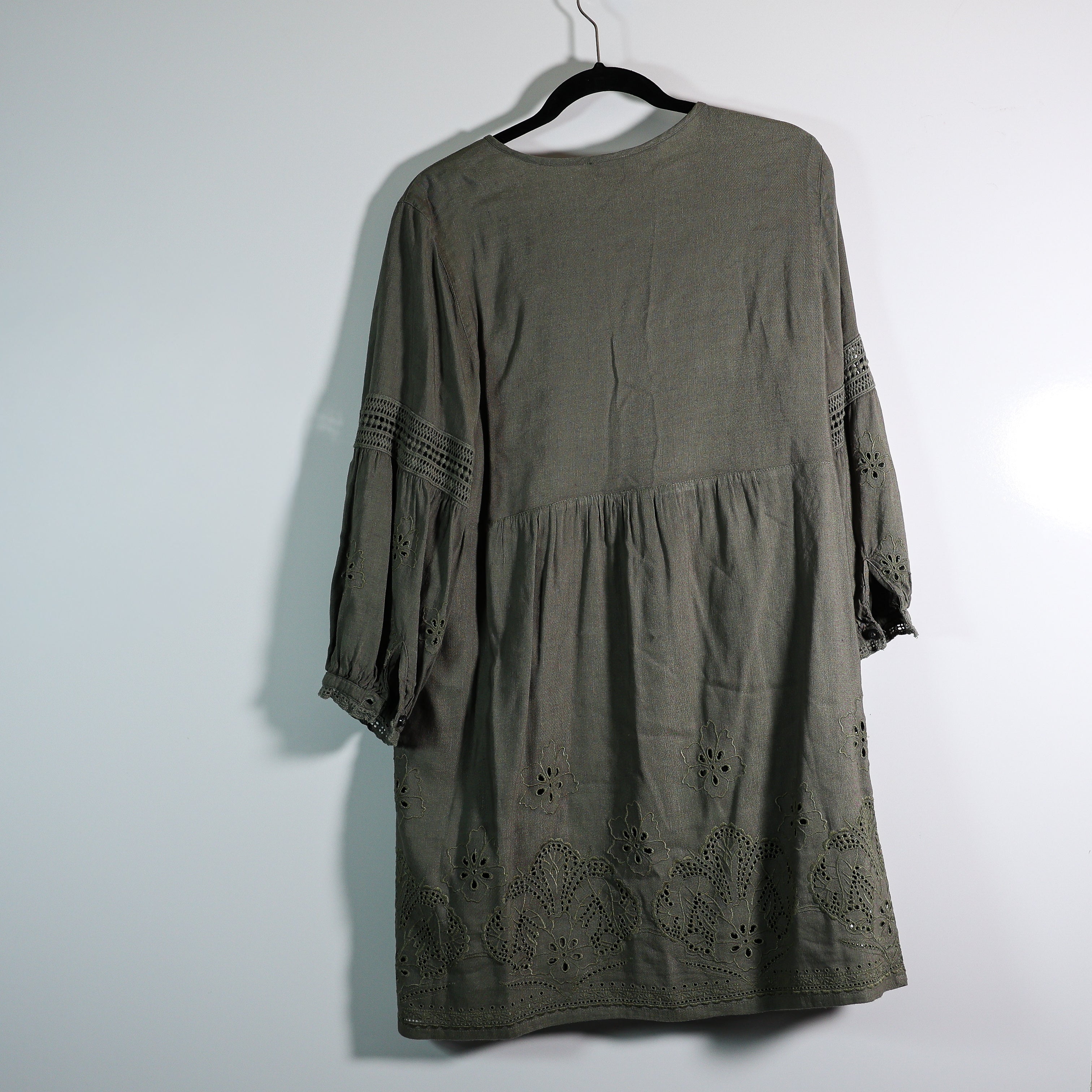 Tommy Bahama Linen Crochet Eyelet Embroidered V Neck Pullover Mini Dress Green M