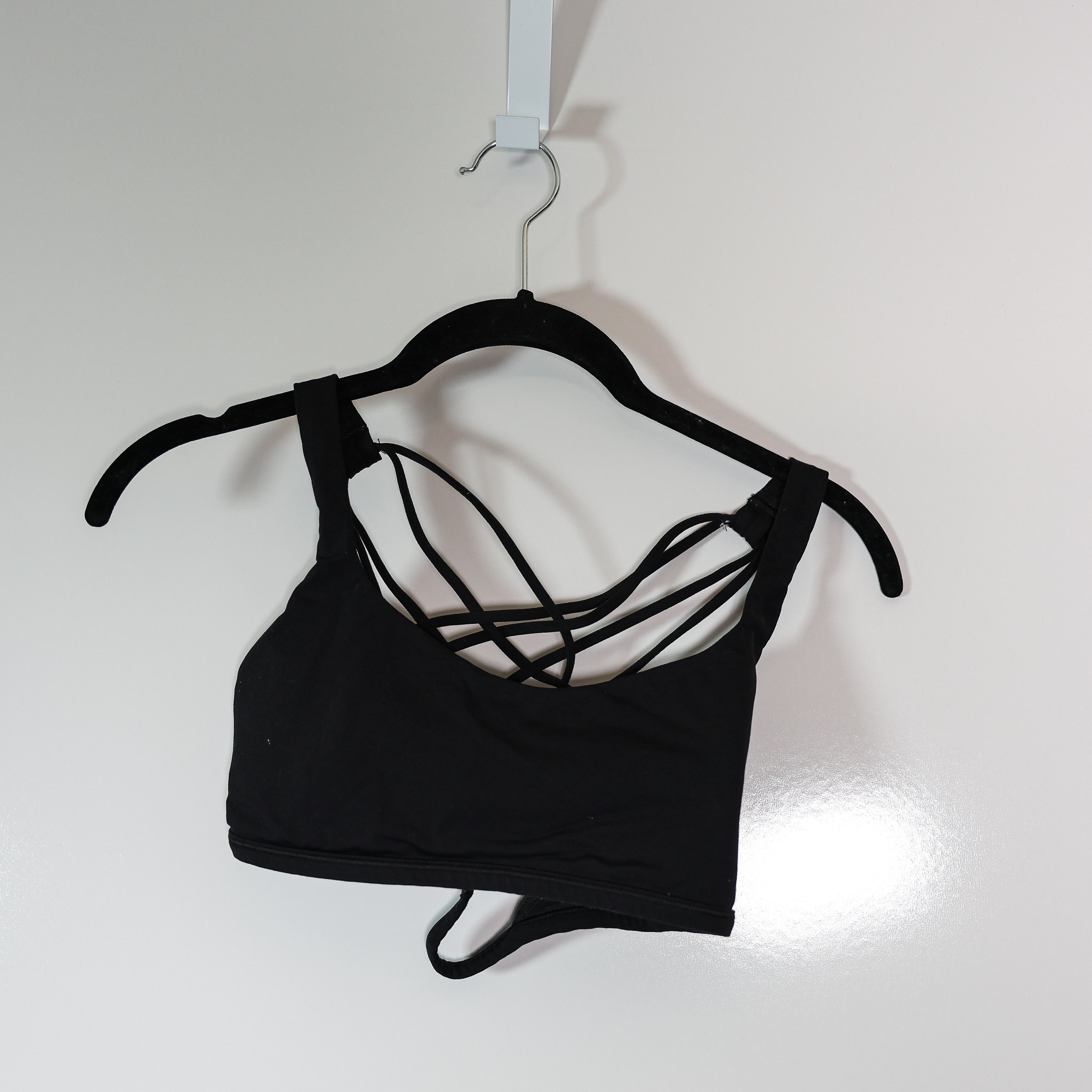Lululemon Women's Free To Be Wild Athletic Work Out Strappy Sports Bra Black 6