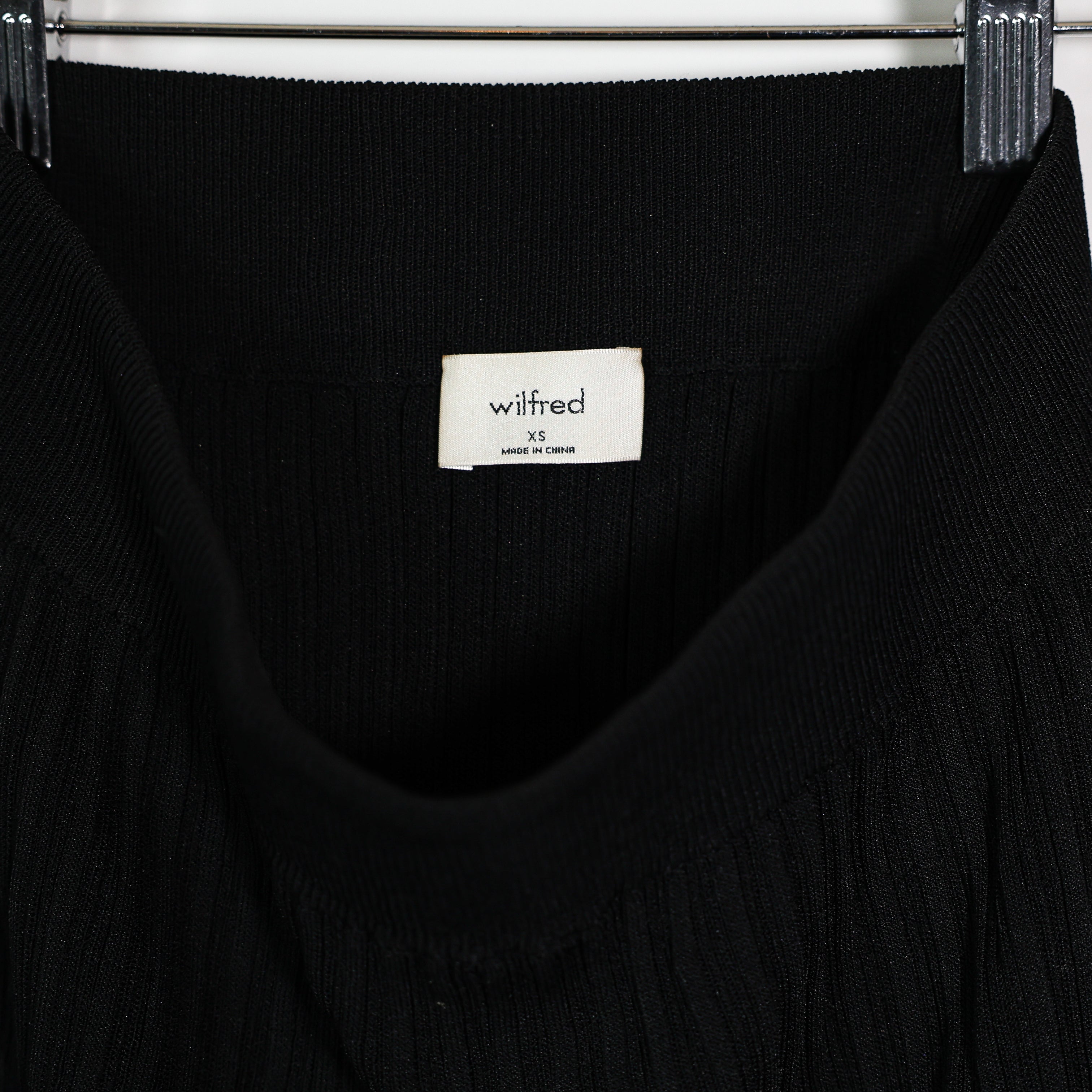 Wilfred Aritzia Ribbed Knit Slit Stretch Mid Rise Pull On Sweater Skirt Black XS