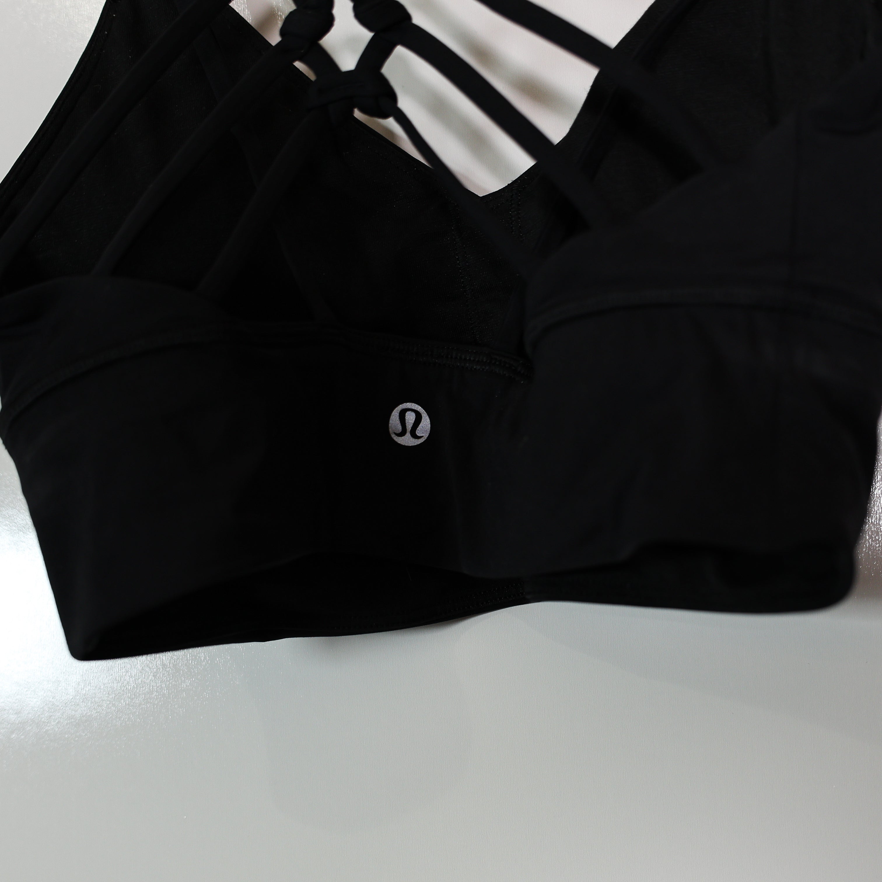 Lululemon Uncaged Strappy Athletic Work Out Sports Bra Solid Black 4