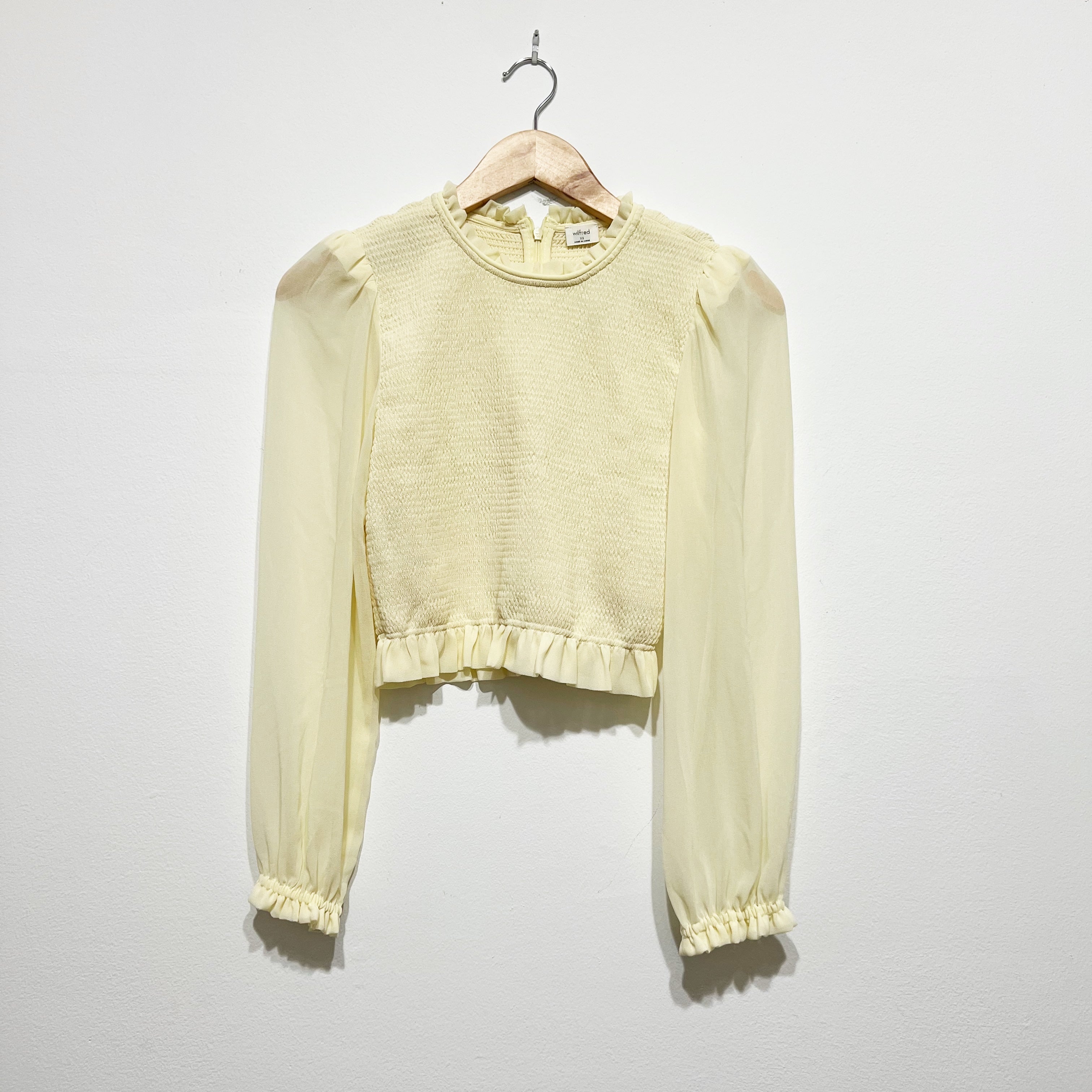 NEW Wilfred Aritzia Tempest Smocked Stretch Chiffon Whipped Butter Blouse Shirt