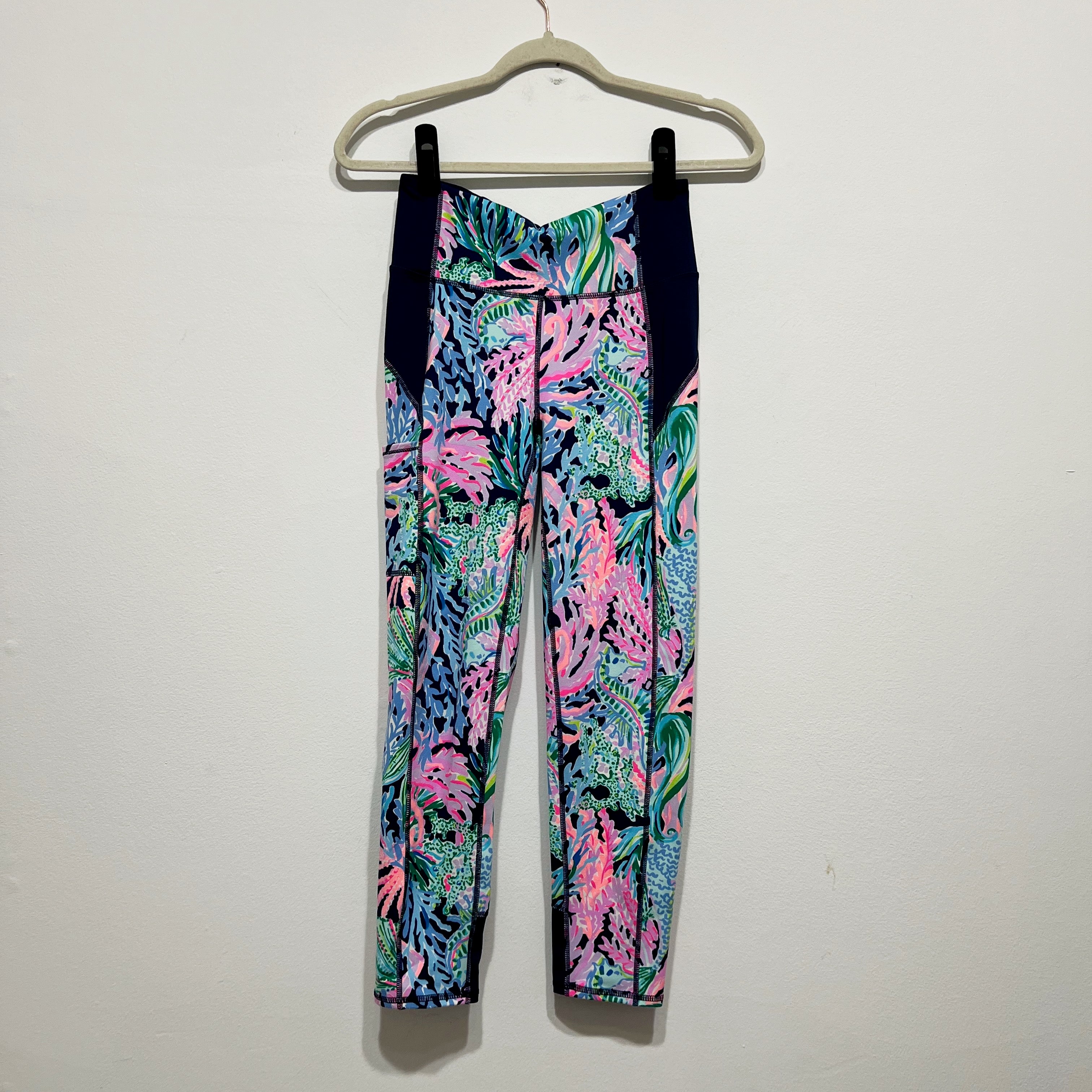 NEW Lilly Pulitzer UPF 50+ Luxletic Weekender Midi Legging Bringing Mermaid Back