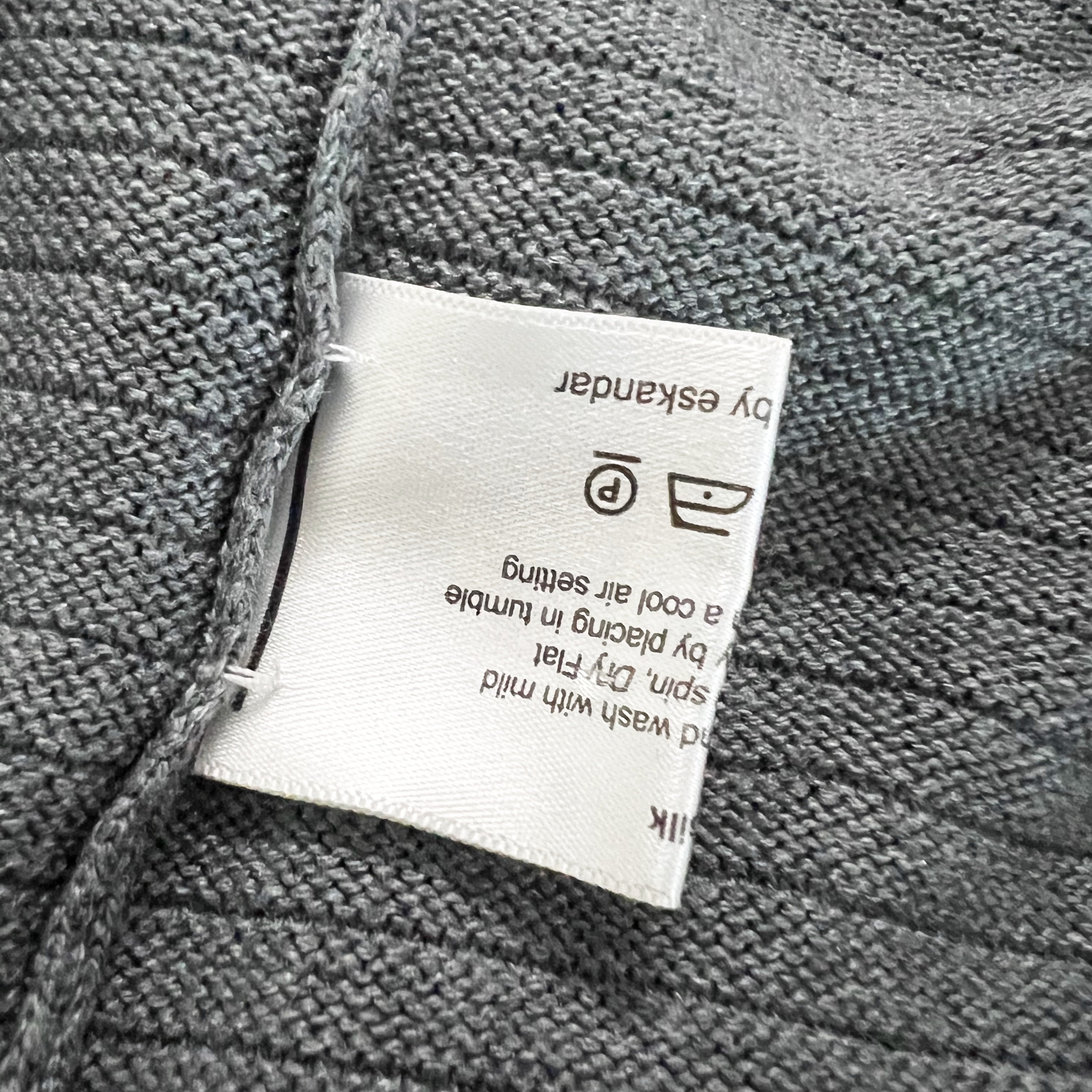 Eskandar 100% Silk Ribbed Knit Stretch V Neck Button Front Cardigan Sweater Gray