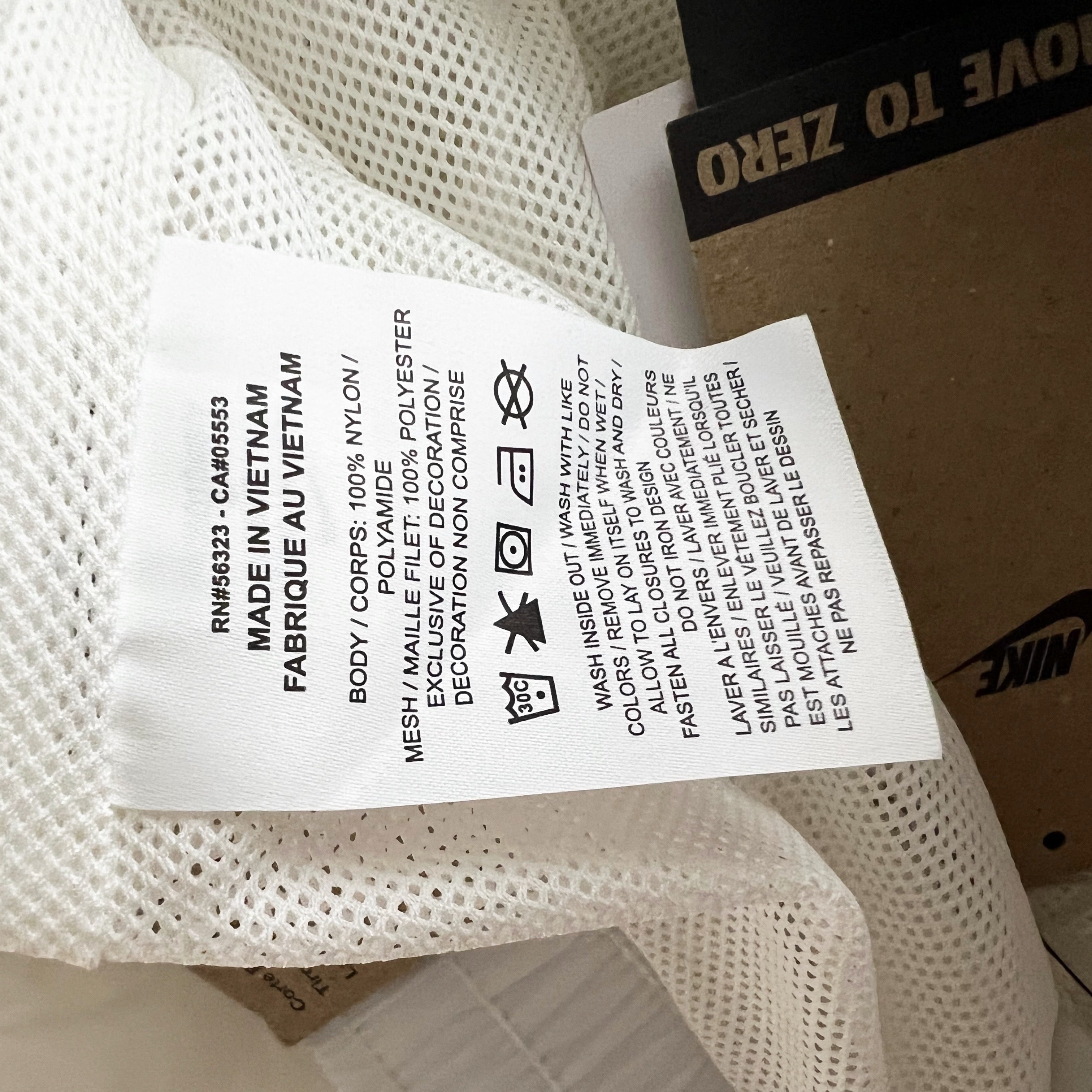 NEW Nike Women's Standard Fit High Rise Full Length Windbreaker Track Pants S