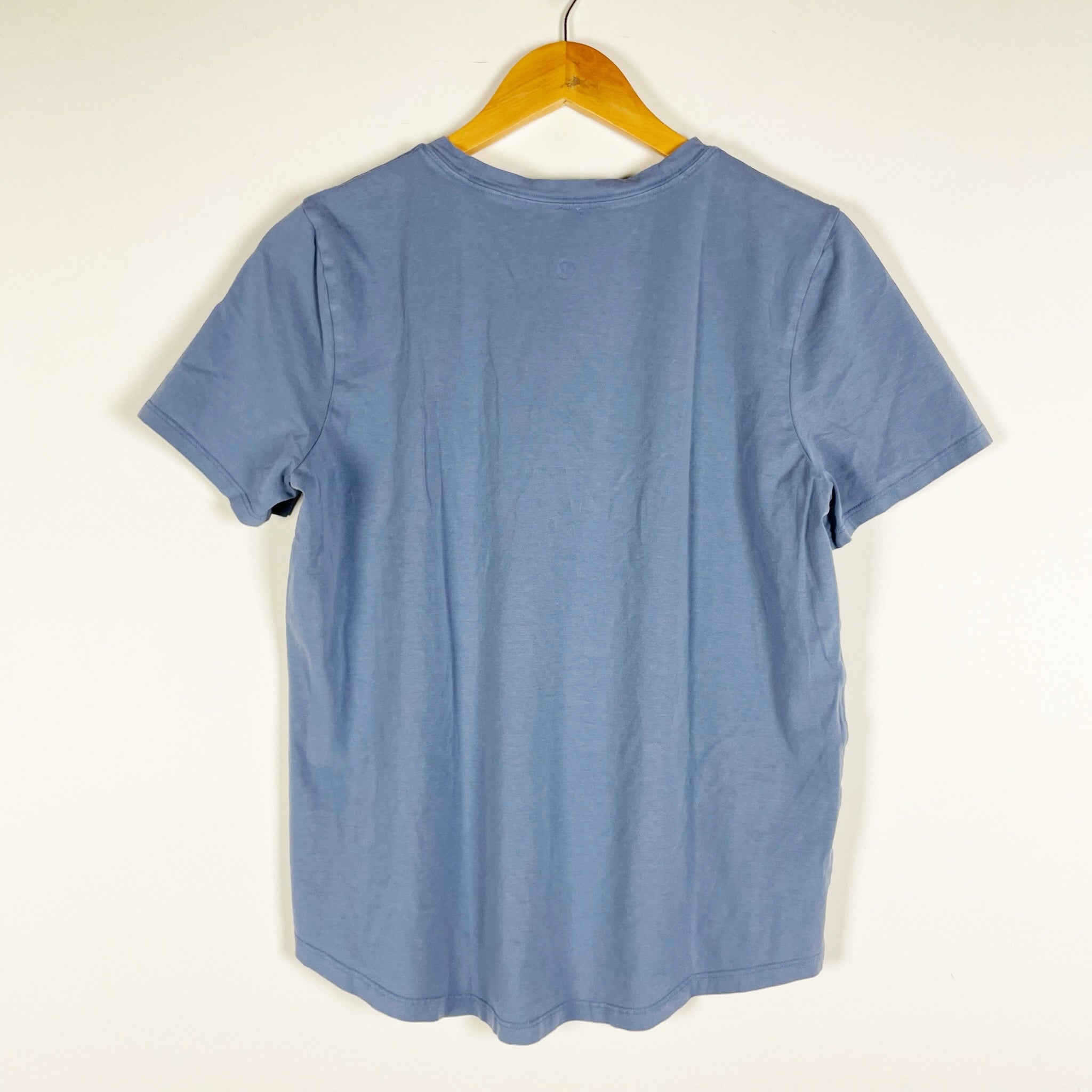 Lululemon Women's Love Crew Neck Short Sleeve Tee Shirt Solid Blue Medium