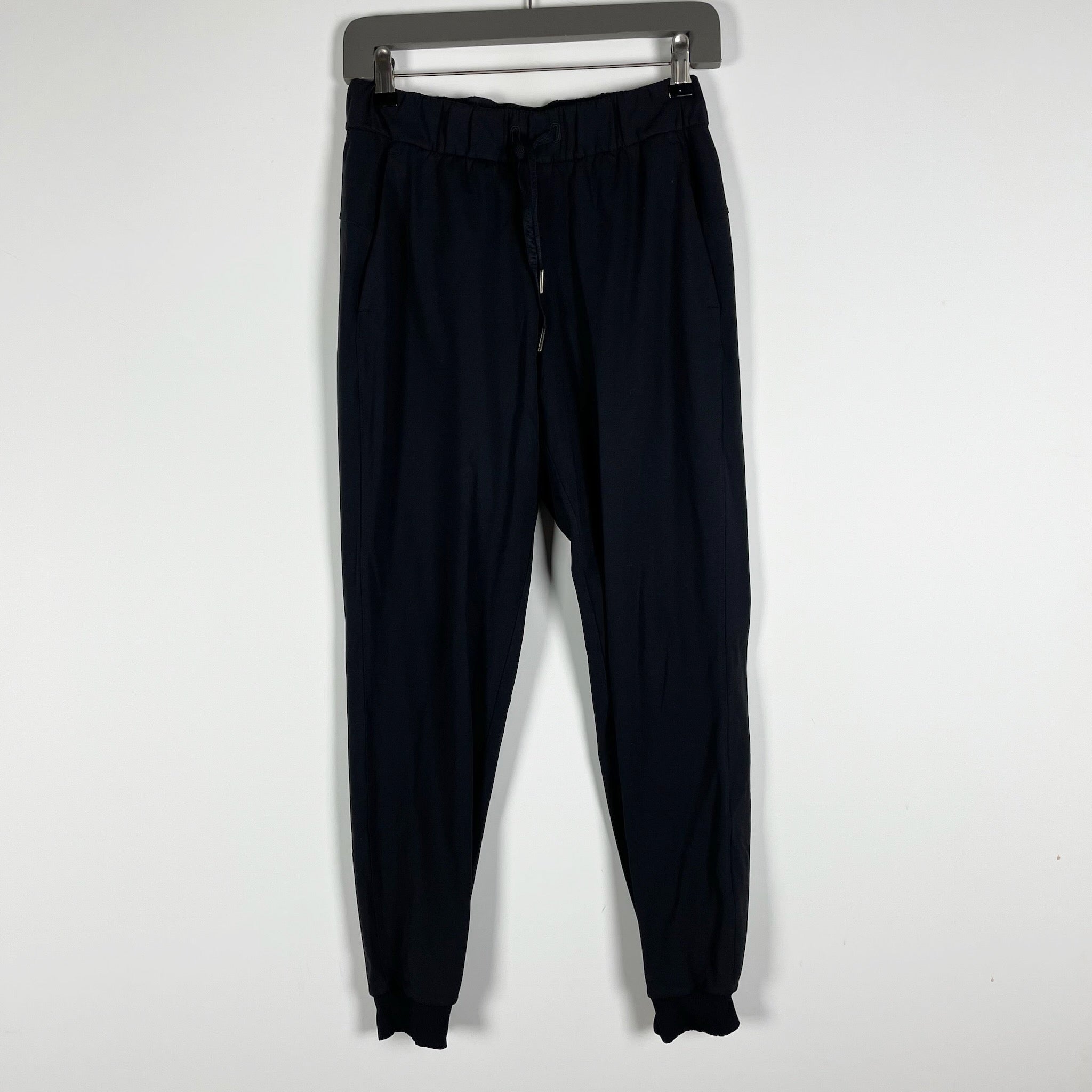 Lululemon Women's Travel Mid Rise Ankle Crop Joggers Pants Solid Black Small