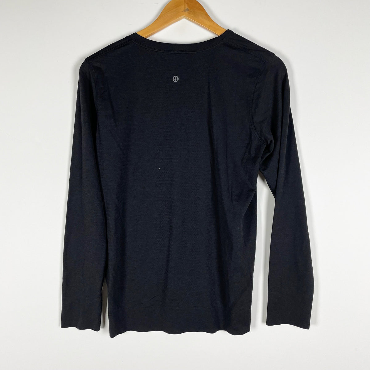 Lululemon Women's Run Swiftly Tech Crew Neck Long Sleeve Tee Shirt Black 10