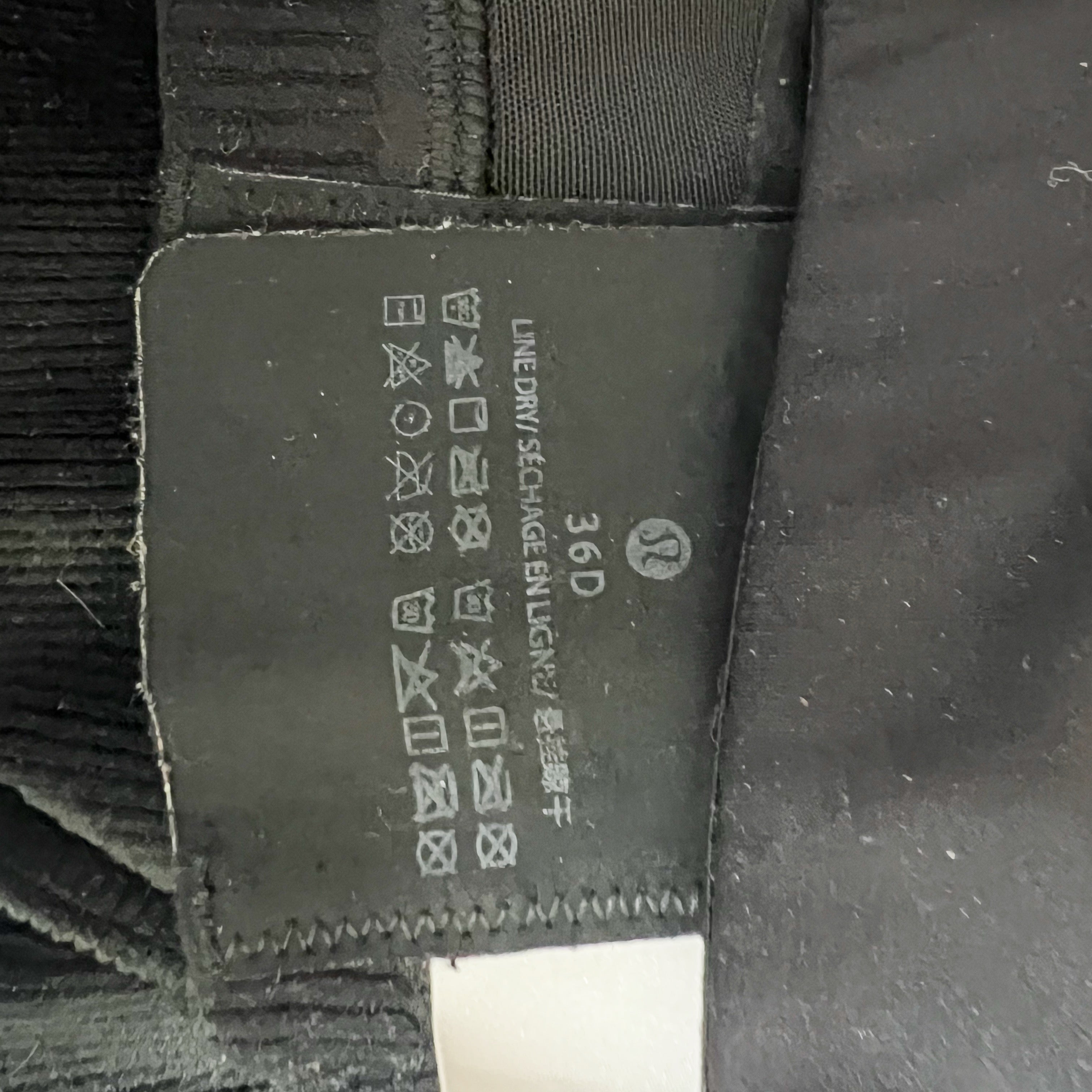 Lululemon Women's AirSupport Athletic Work Out Running Training Sports Bra Black