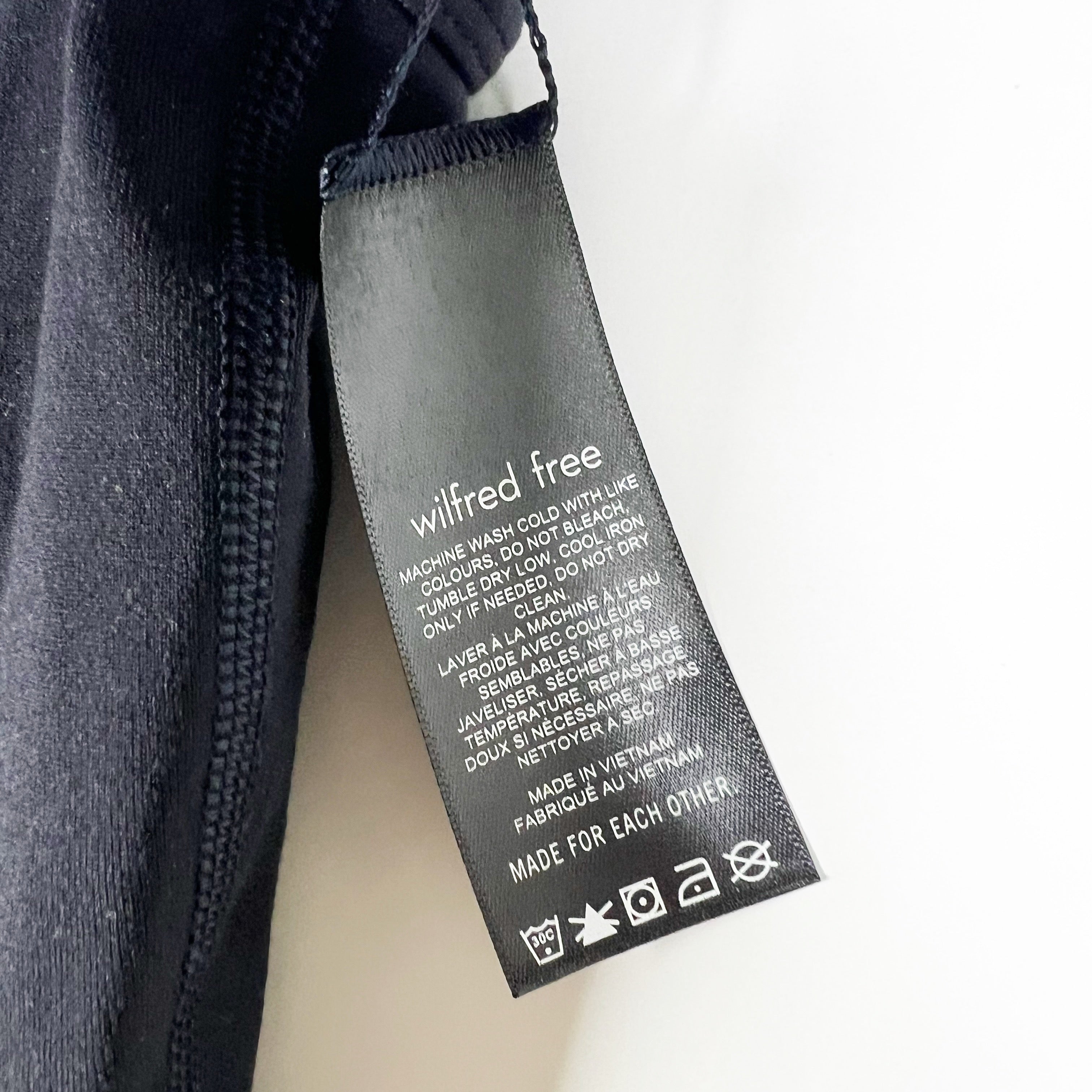 Aritzia Wilfred Free Freestyle Kick Flare One Piece Jumper Jumpsuit Solid Black