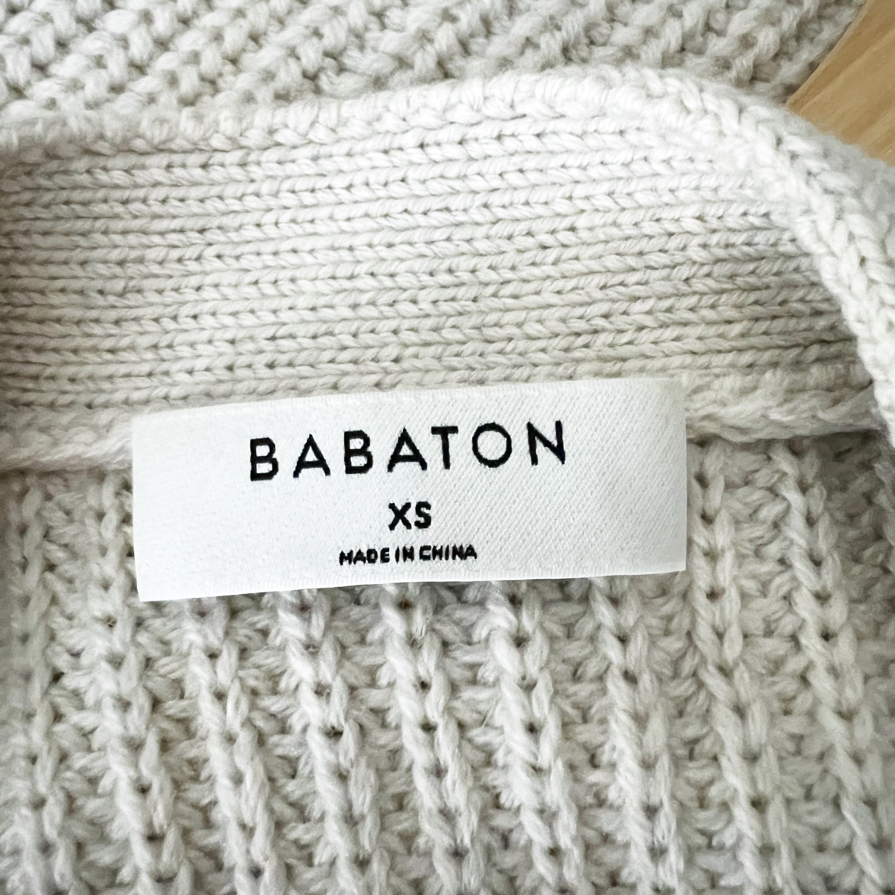 Babaton Aritzia Canberra Merino Wool Knit Stretch V Neck Cropped Cardigan XS