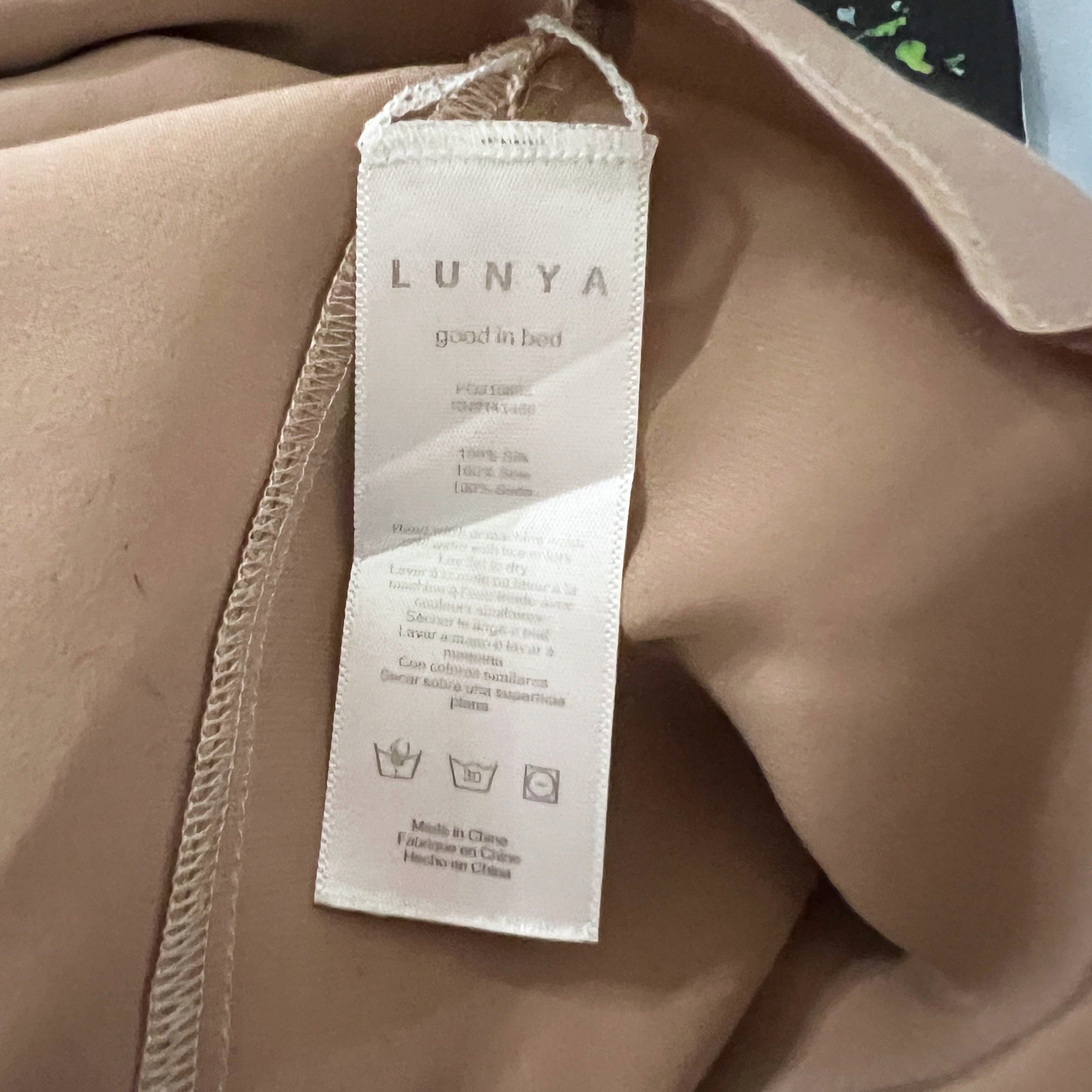 Lunya Washable Silk Sleeveless Racerback Lounge Pajama Tank Top Camisole Beige