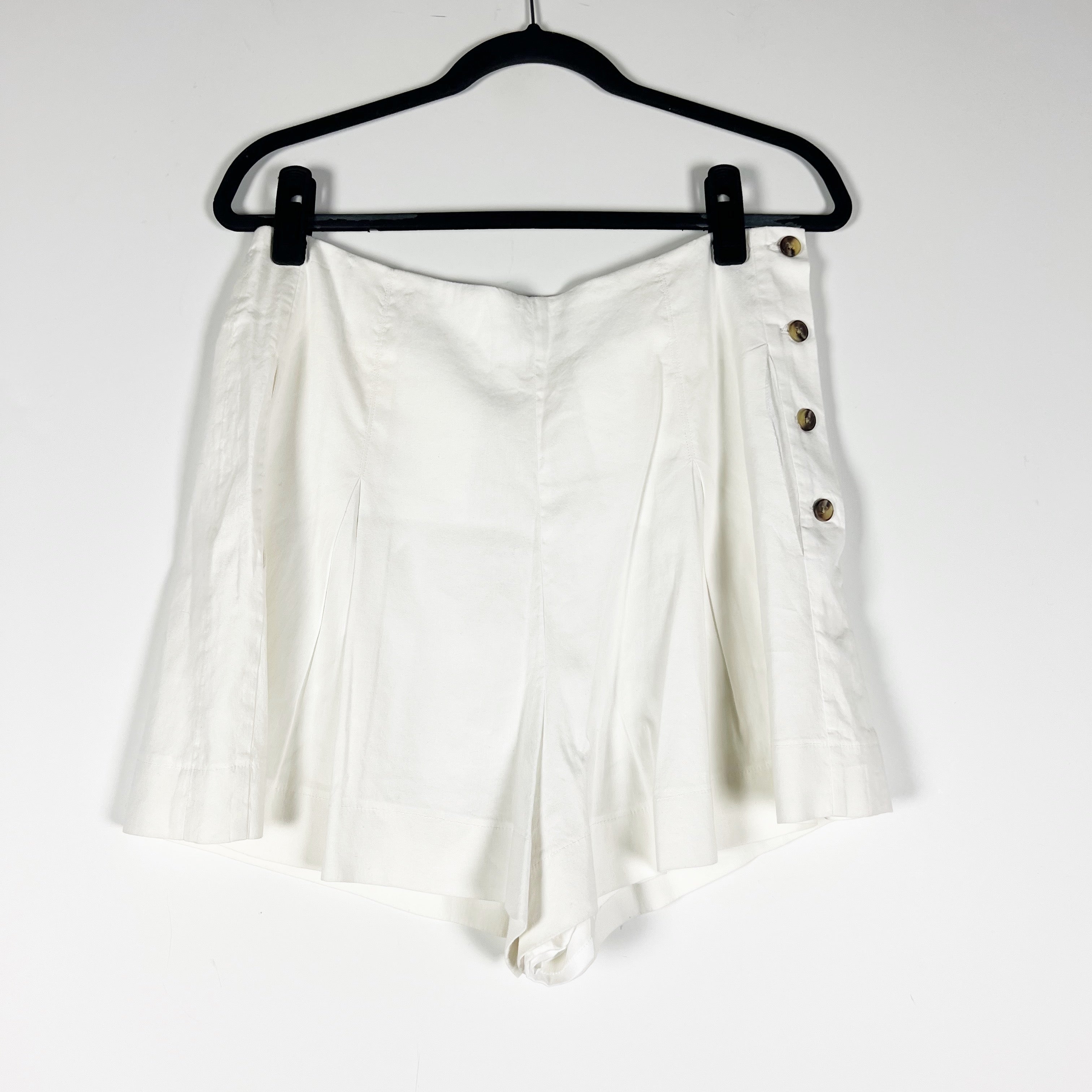 Vince Women's Linen Blend High Waisted Pleat Front Side Button Short Optic White