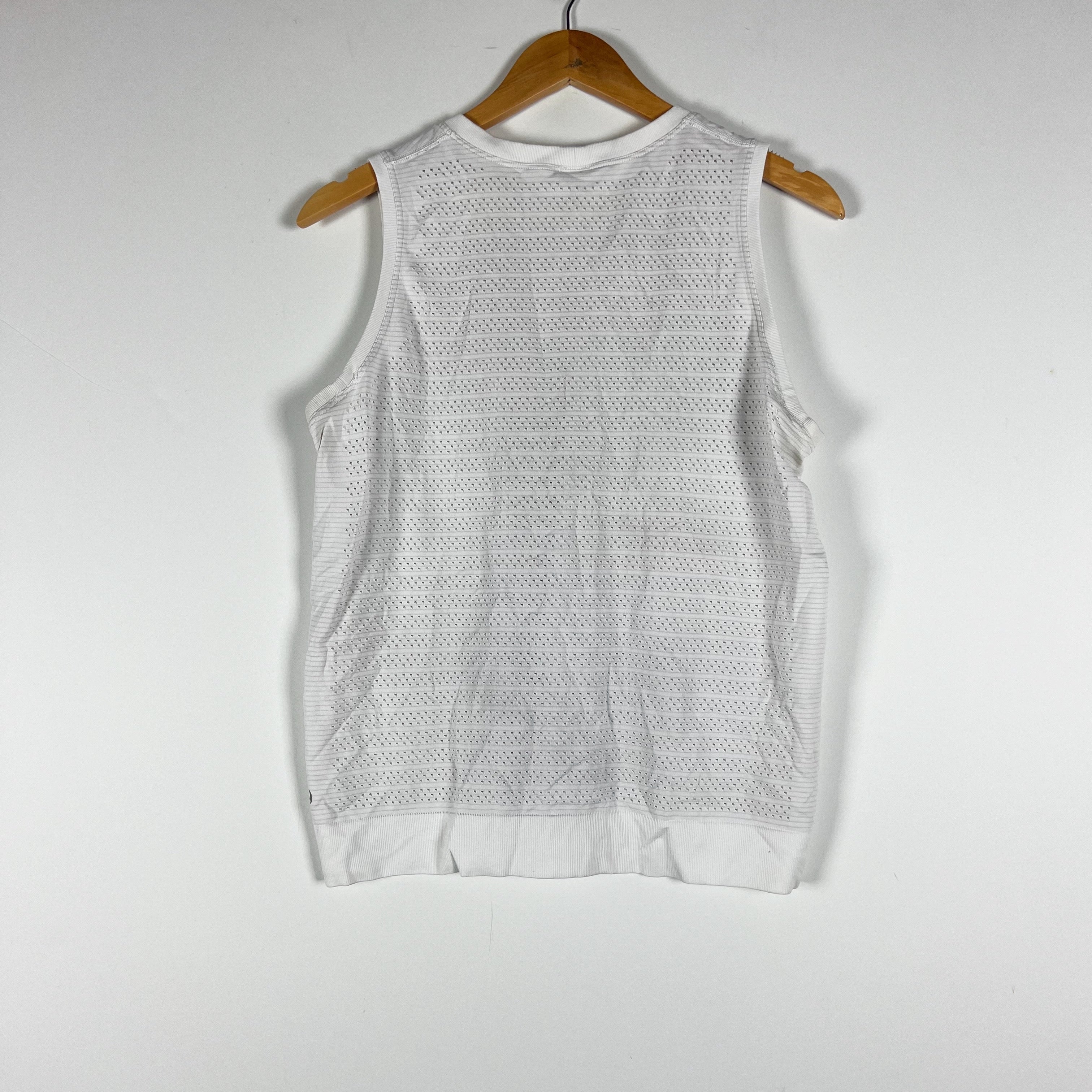 Lululemon Women's Breeze By Muscle Tank Top Squad Perforated Shirt White Large