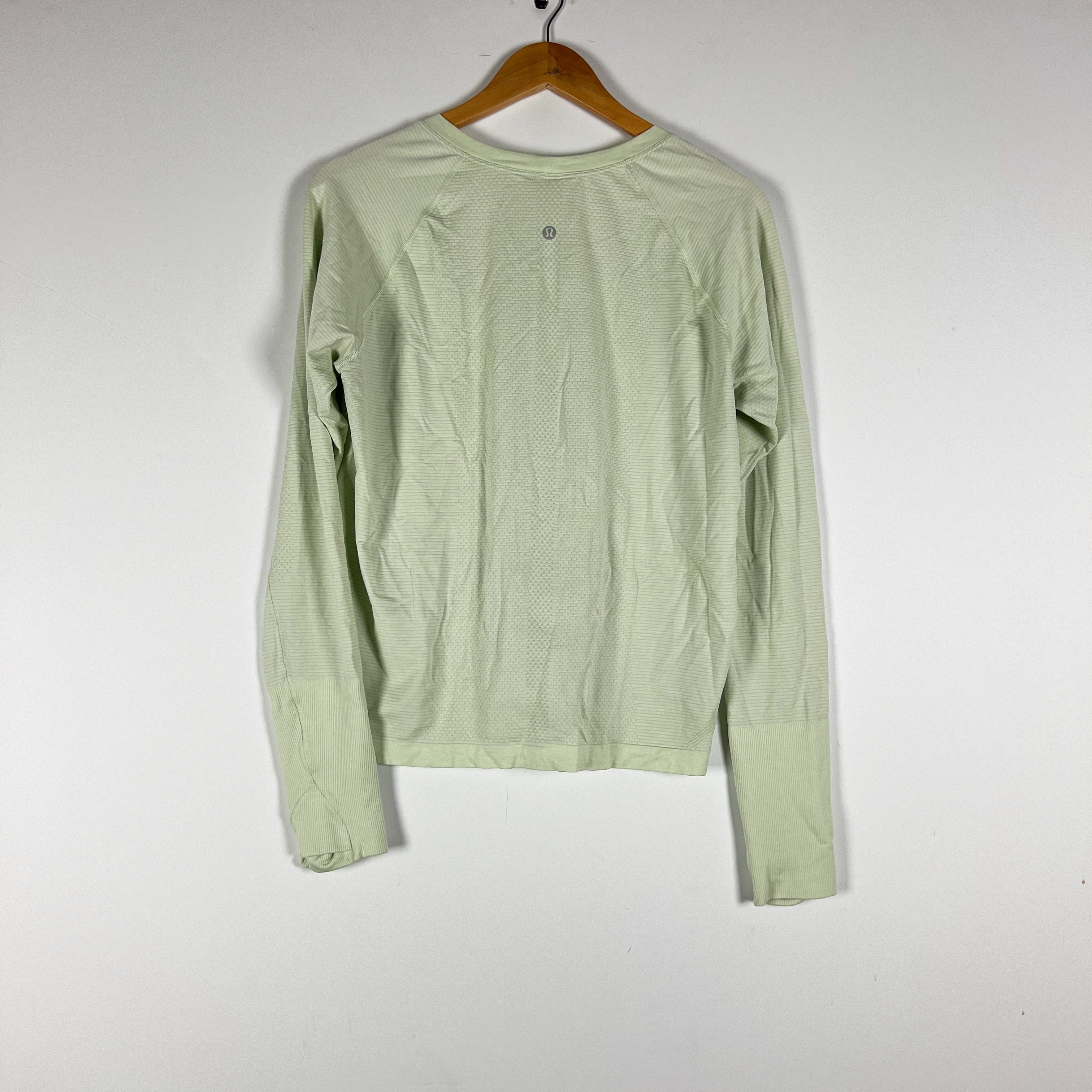 Lululemon Women's Run Swiftly Tech Crew Neck Long Sleeve Mint Green Shirt Top L
