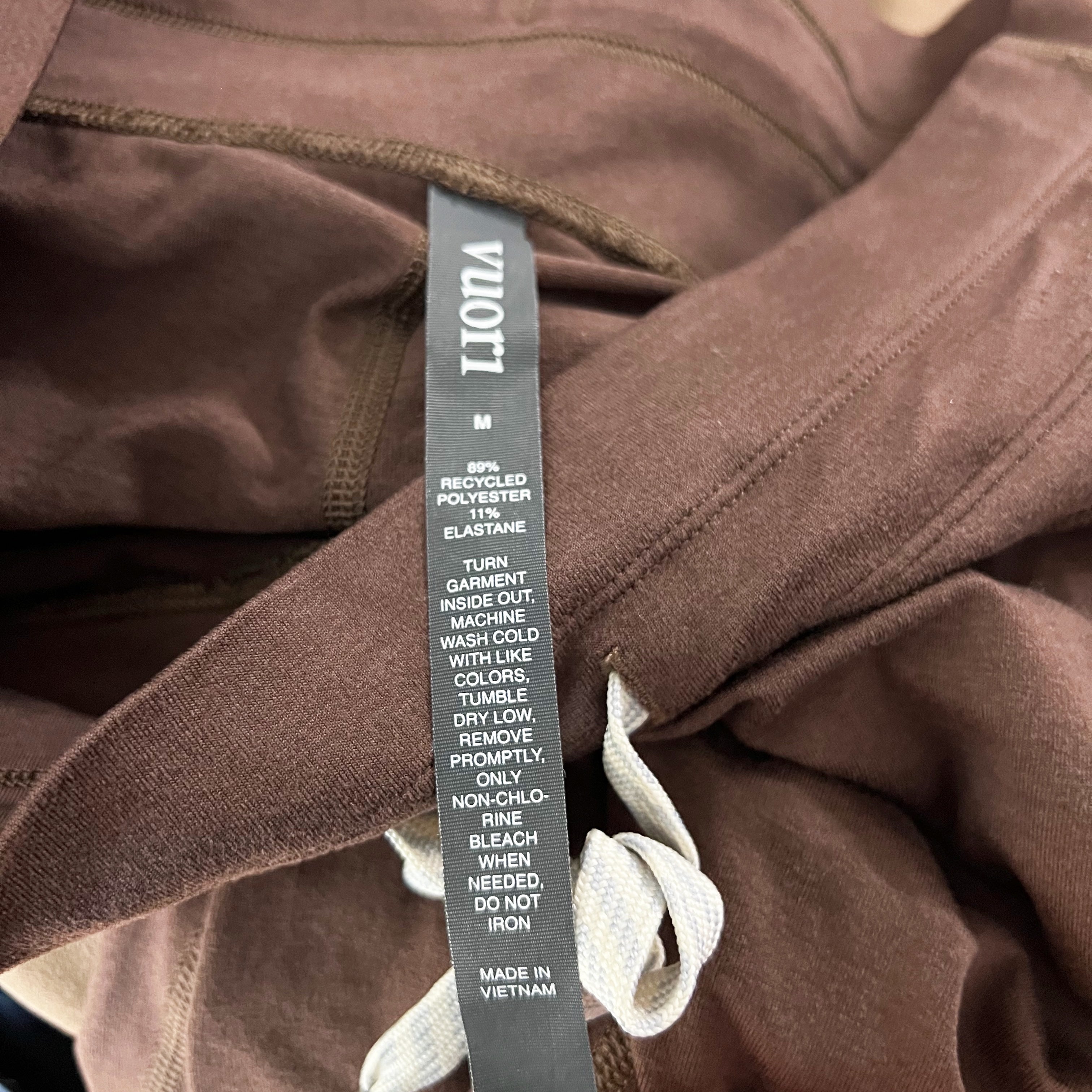 Vuori Women's Performance Ankle Crop Mid Rise Jogger Pants Ultra Soft Brown M