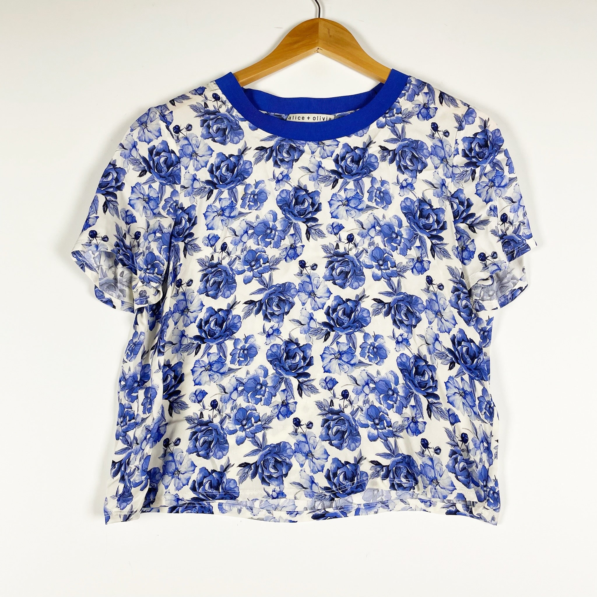 Alice And Olivia Kane Chiffon Blue White Rose Floral Print Pattern Blouse Shirt