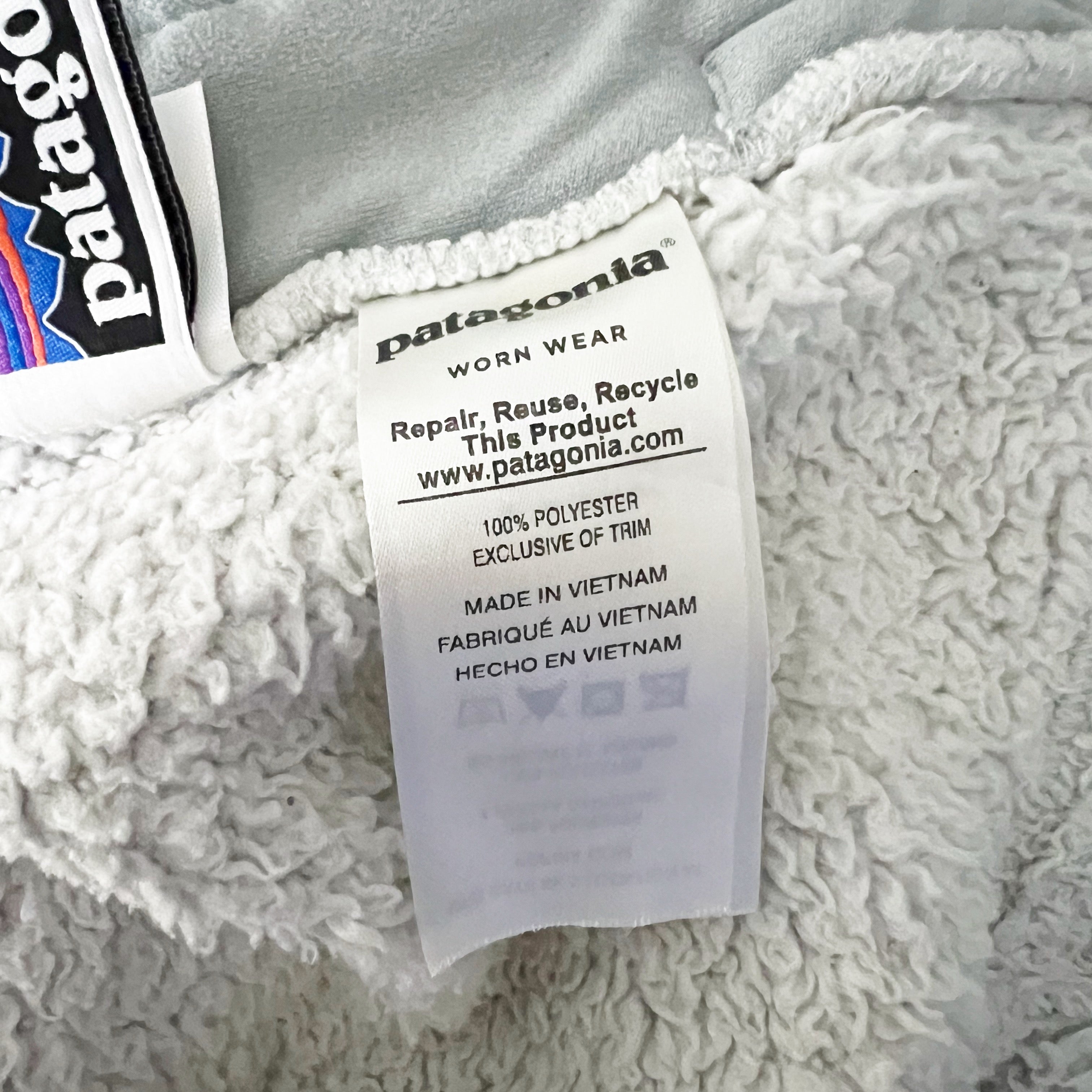 Patagonia Girl's Fuzzy Teddy Full Zip Hooded Jacket Gray XL