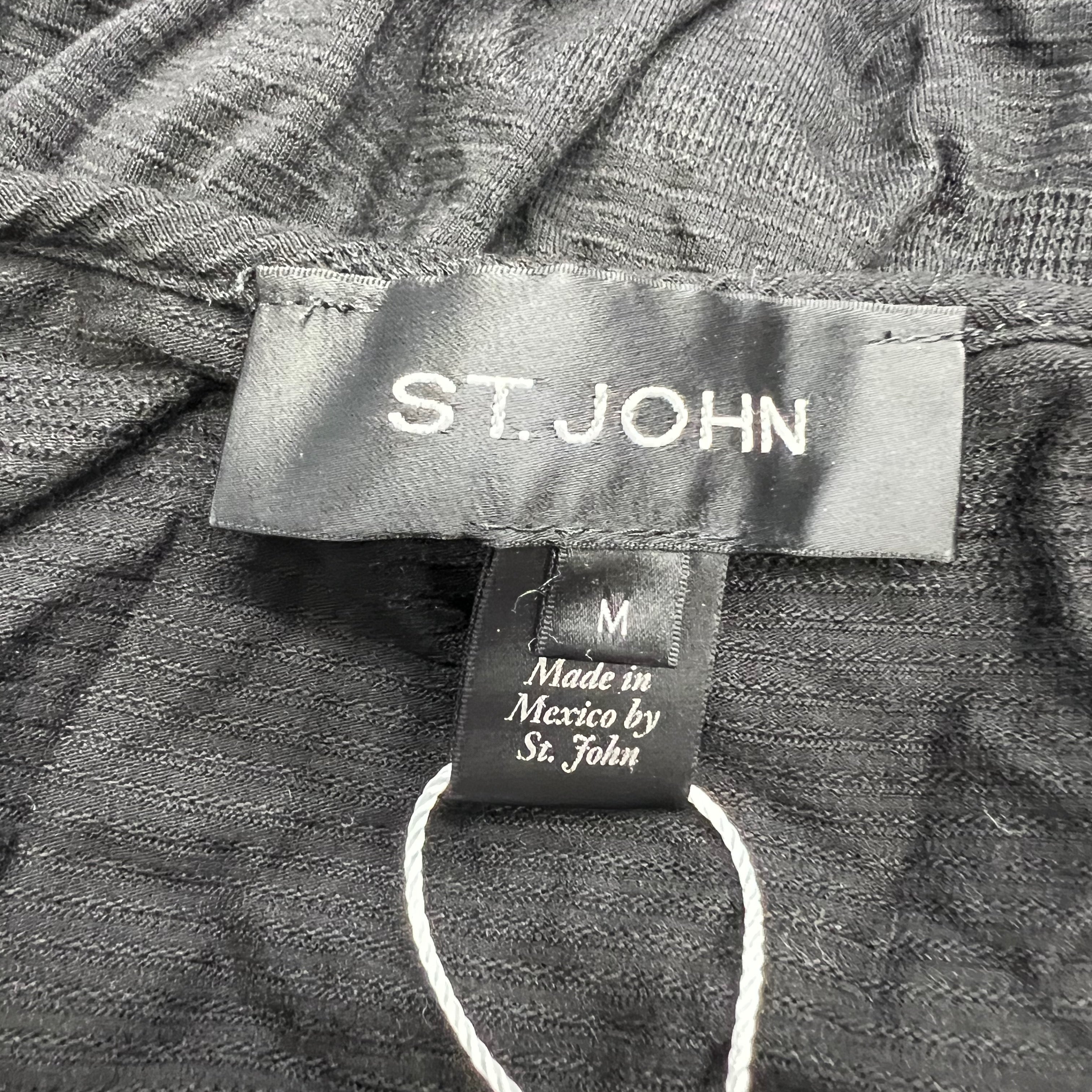 NEW St. John Knit Crochet Quarter Sleeve Scoop Neck Beaded Trim Shirt Top Caviar