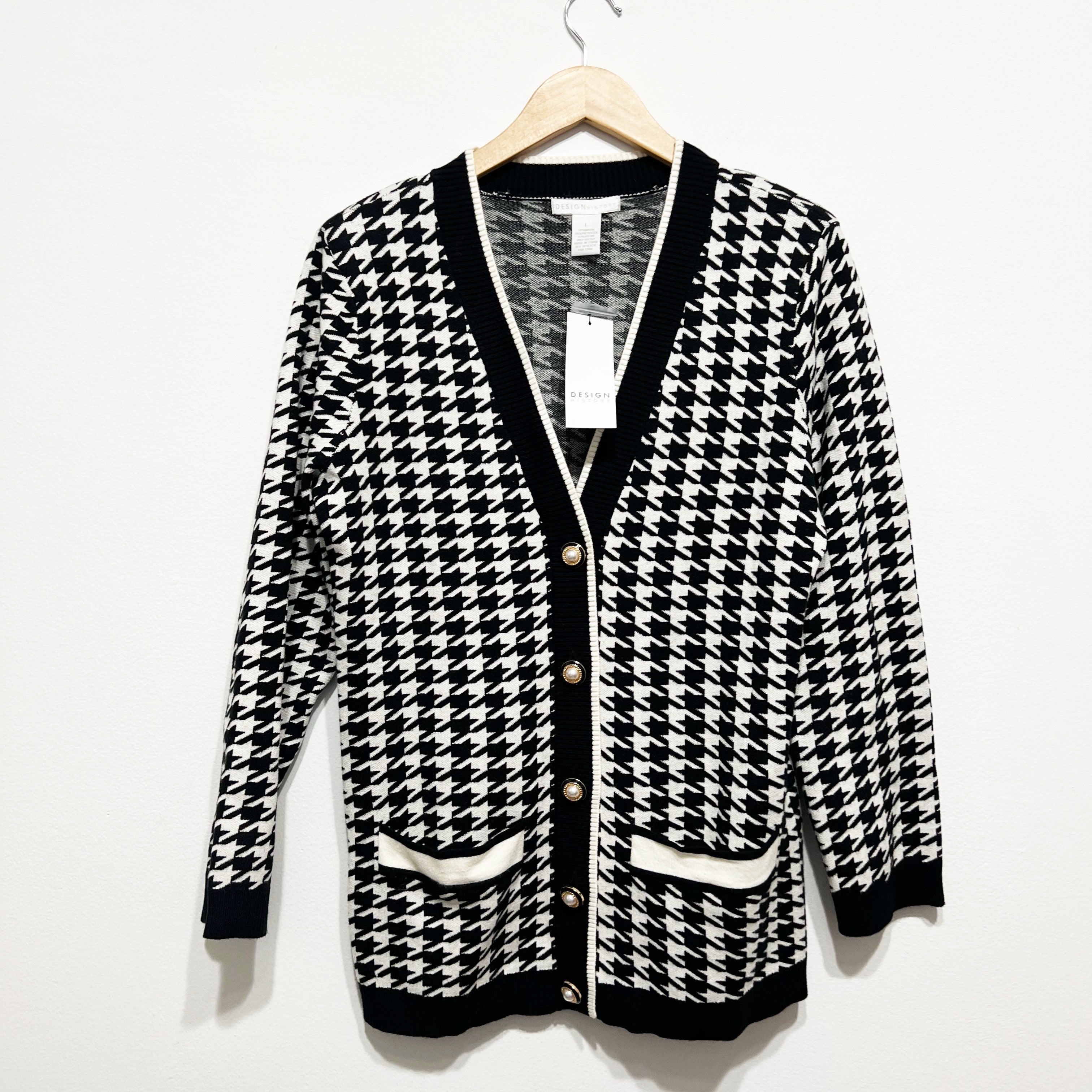 NEW Design History Women's Two Toned Houndstooth Cardigan Sweater Black White L