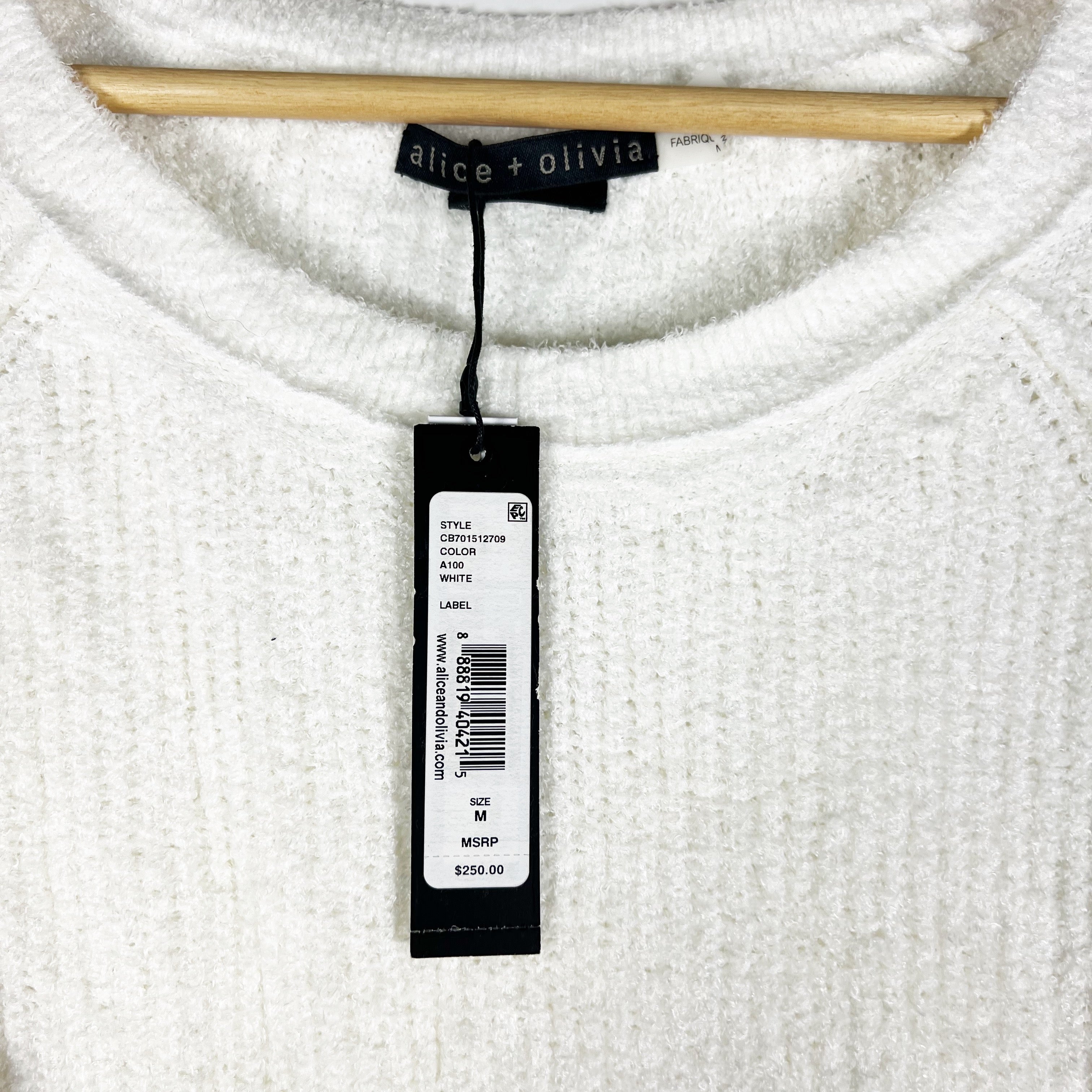 NEW Alice And Olivia Fuzzy Knit Ribbed Crew Neck Round Hem Pullover Sweater M