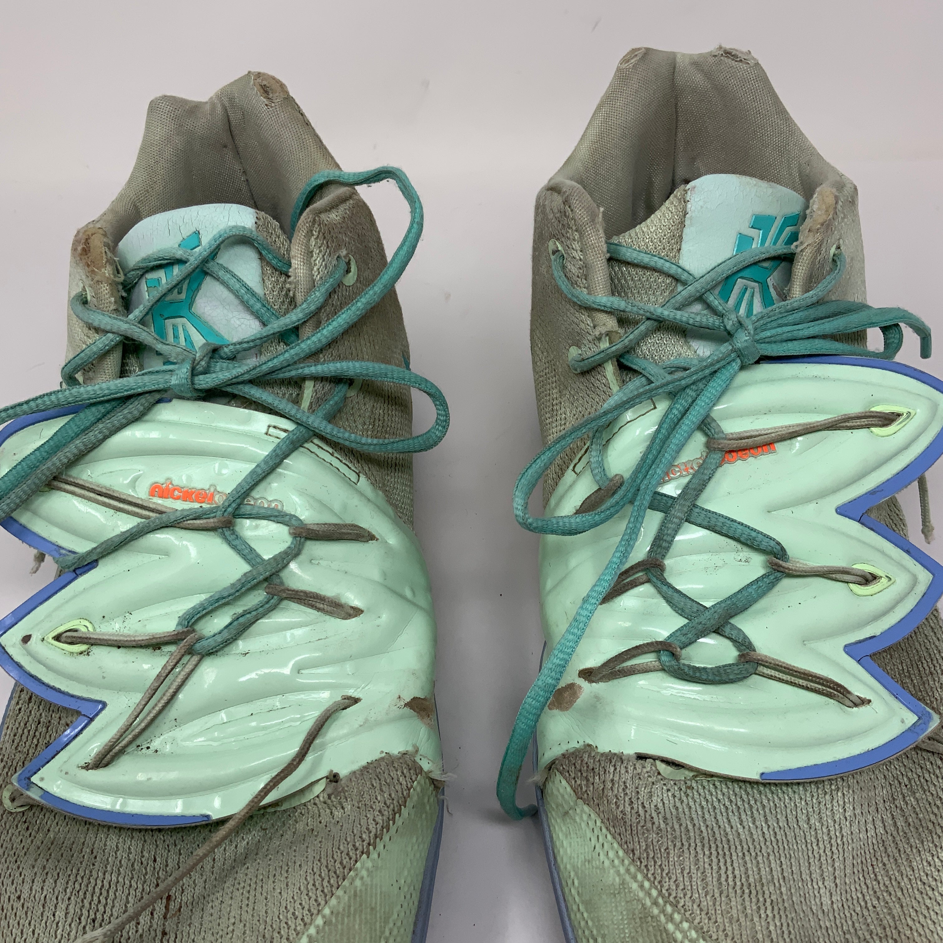 Nike Kyrie 5 Irving Spongebob Squarepants Squidward Collectible Sneakers Shoes