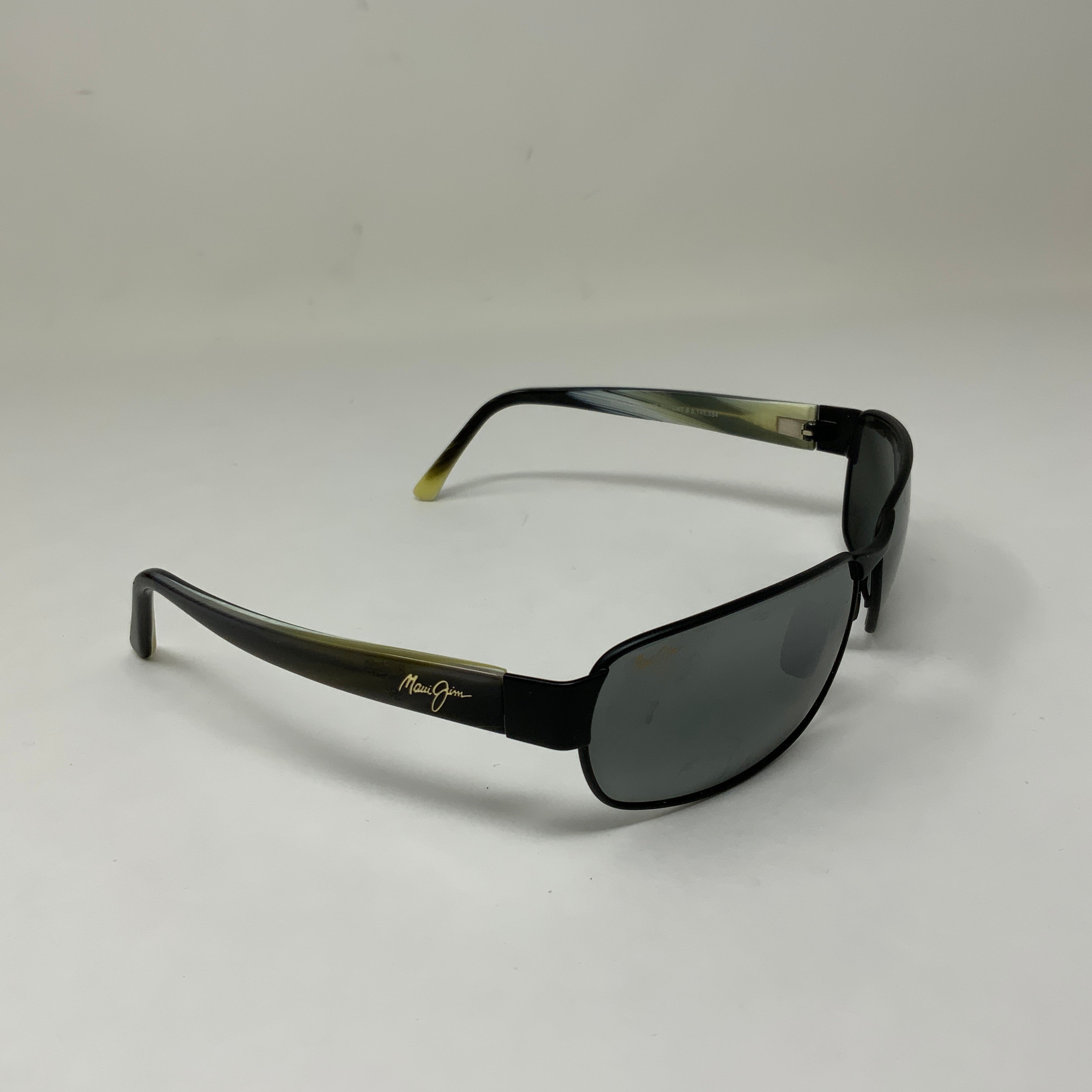 Maui Jim Black Coral Polarized Rectangle Gloss Black Thin Glass Sunglasses