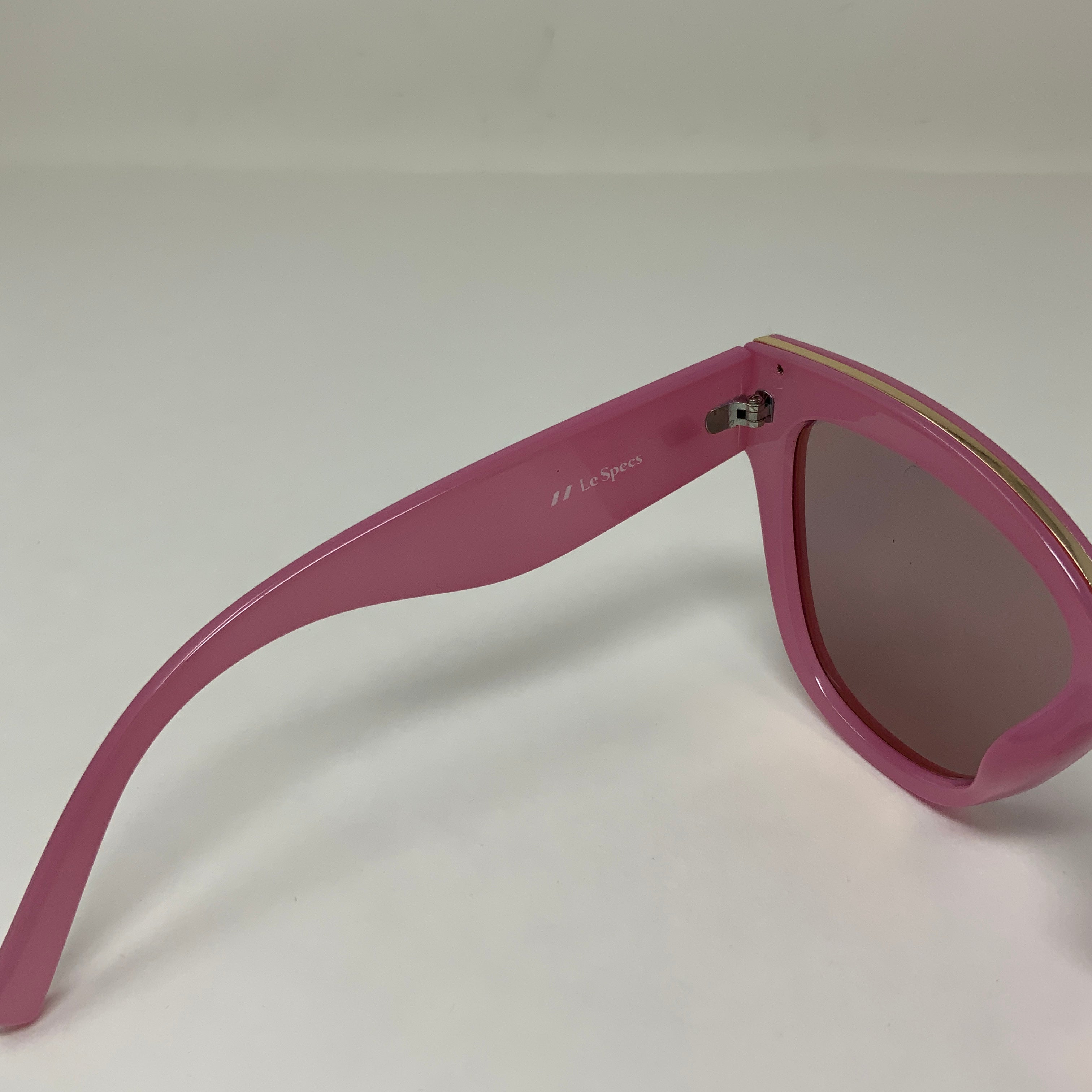 Le Specs Le Vacanze Oversize Cat Eye Semi Sheer Pink Sunglasses Accessory