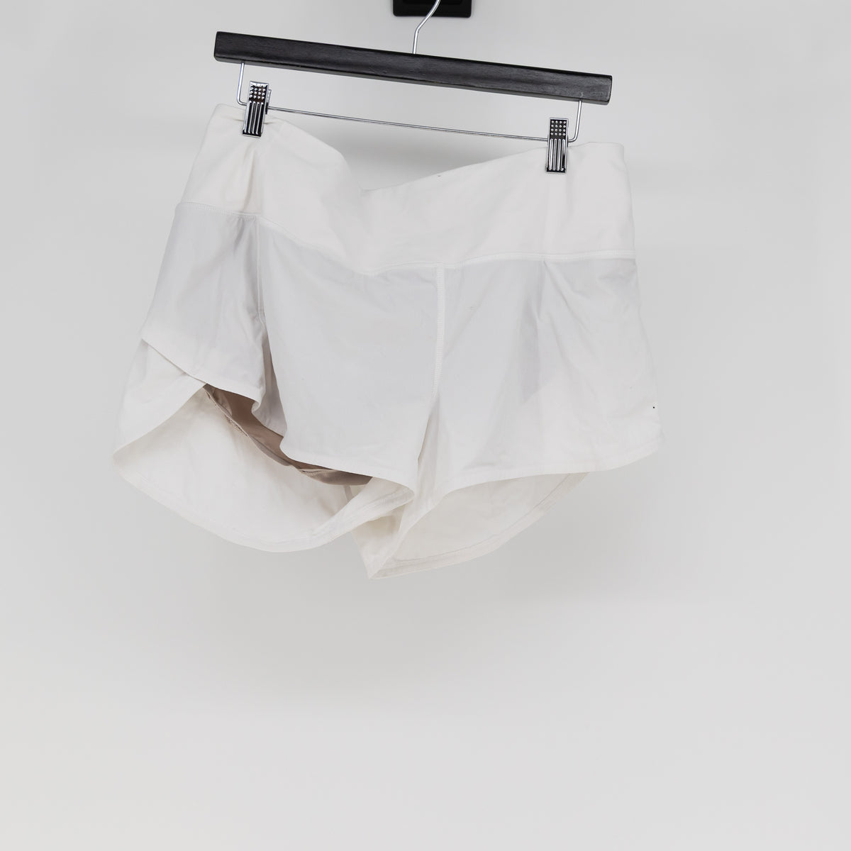 Lululemon Women's Speed Up Short High-Rise 2.5" Inseam Athletic Work Out White