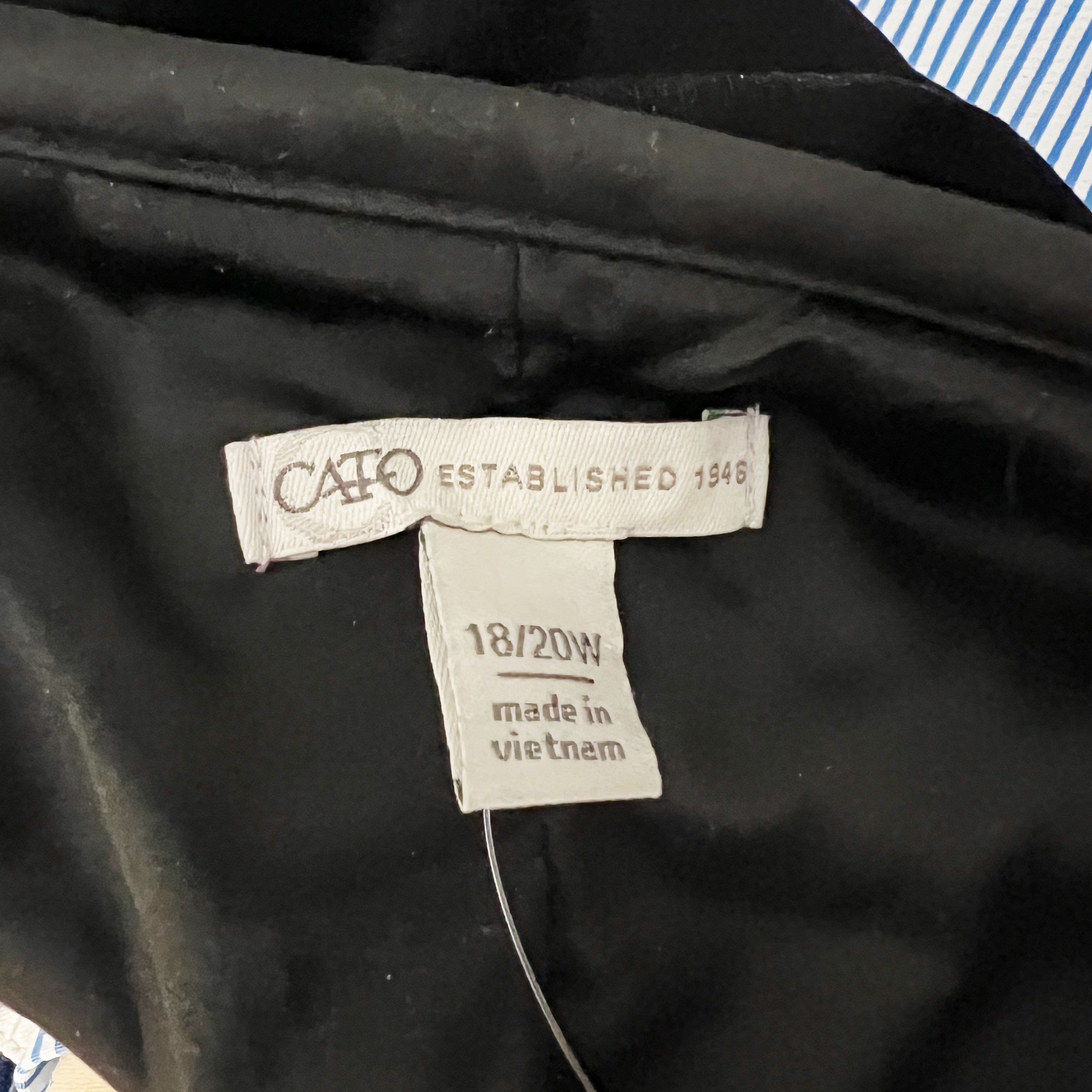 NEW Cato Fashions Plus Size Quilted Velvet Velour Jacket Ideal Black 18/20W