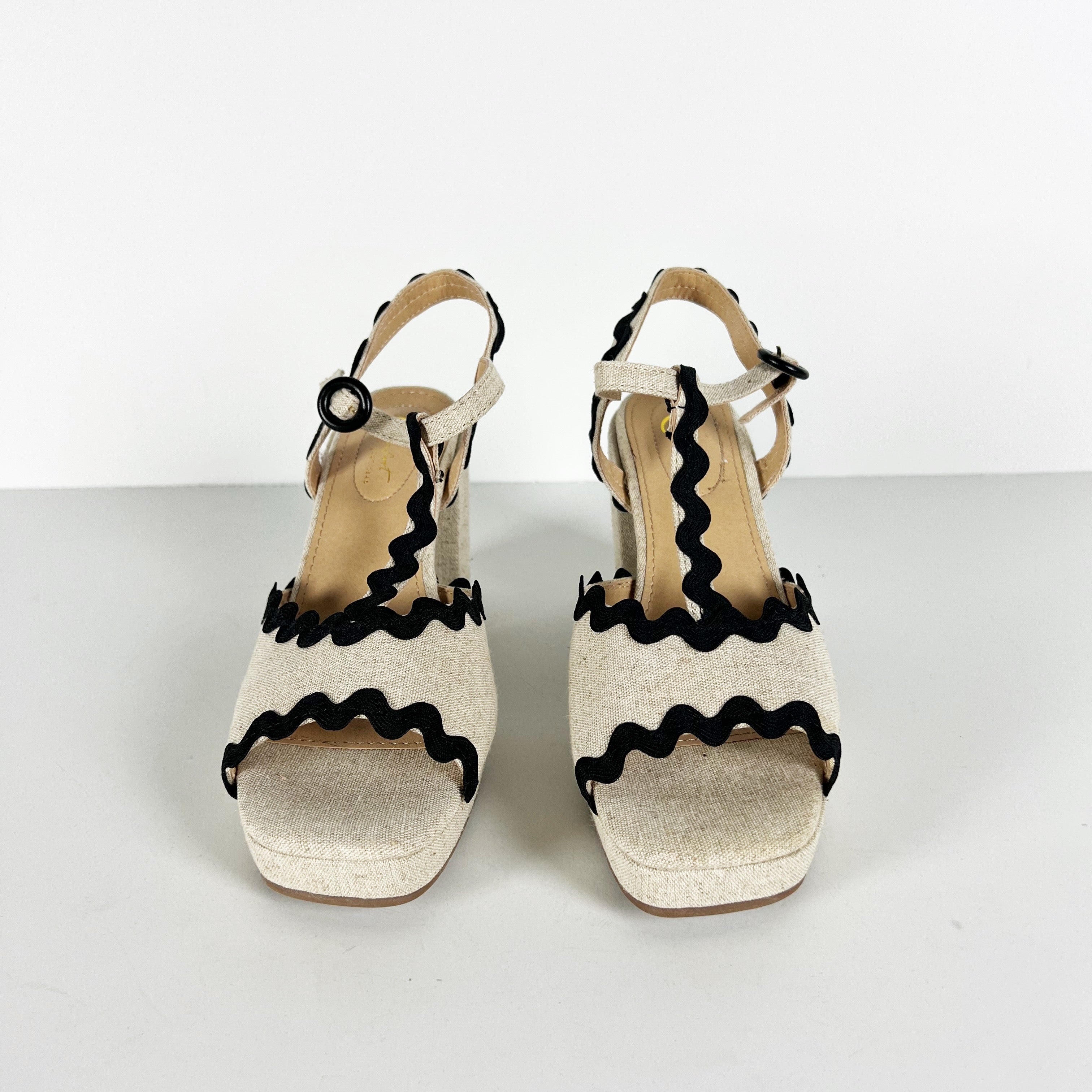 NEW Cato Fashions Linen Woven Blend Ric Rac Block High Heels Sandals Shoes 8