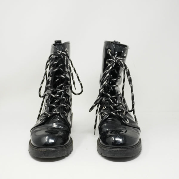 Stuart Weitzman Soho Patent Leather Lace Up Lug Sole Ankle Combat Booties Shoes