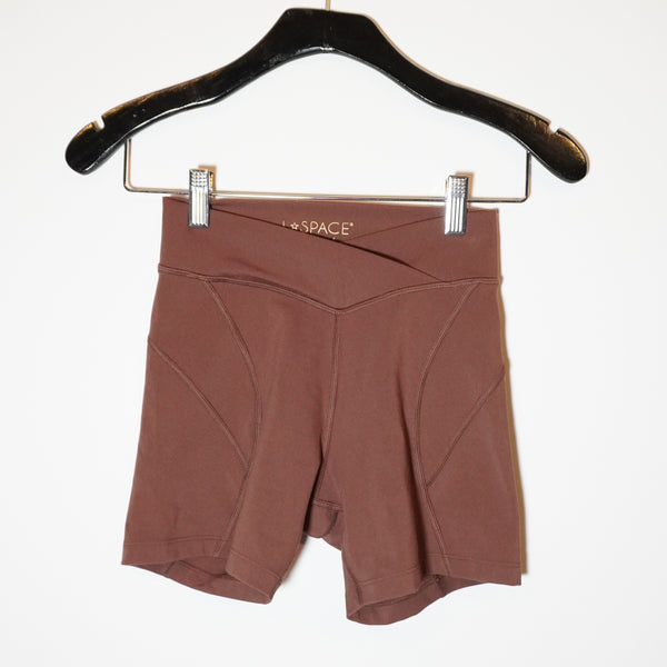 L*Space Carter High Waisted Crossover Athletic Work Out Bike Shorts Brown Small