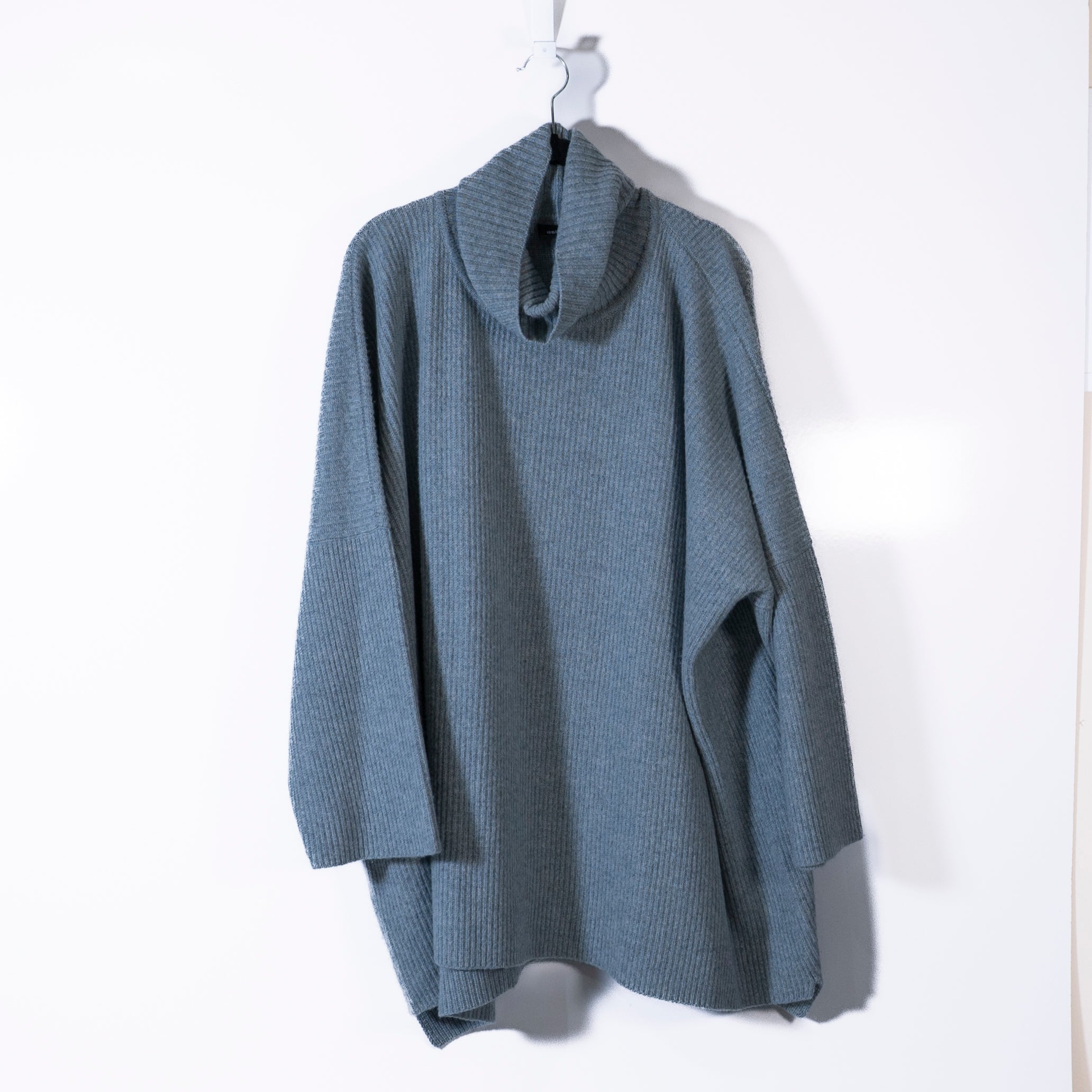 Eskandar 100% Cashmere Knit Stretch Turtleneck Boxy Fit Sweater Blue Gray Large