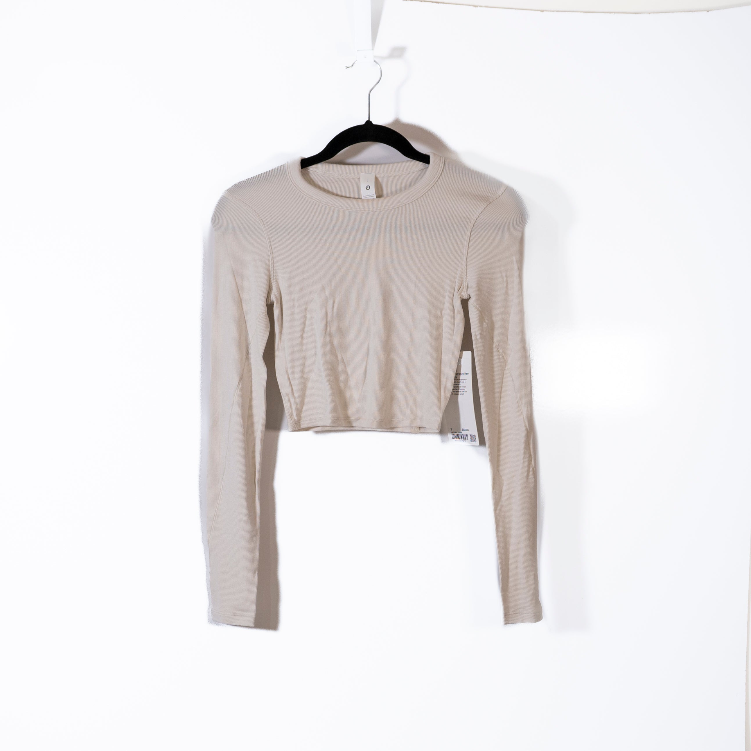 NEW Lululemon Women's Hold Tight Straight Hem Cropped Long Sleeve Shirt Bone 2