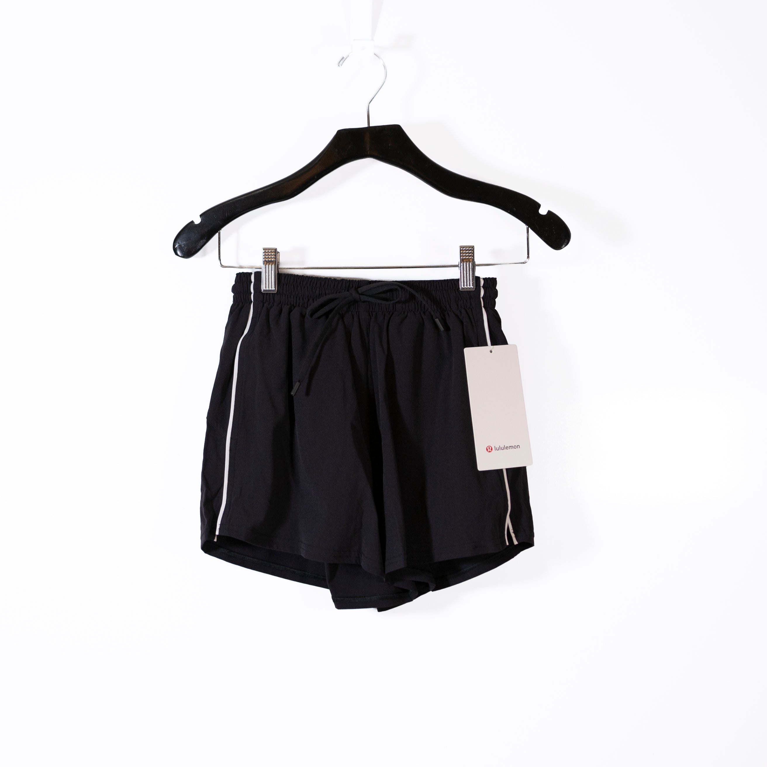 NEW Lululemon Lightweight Athletic Relaxed Short 3" Long Liner Black White 2