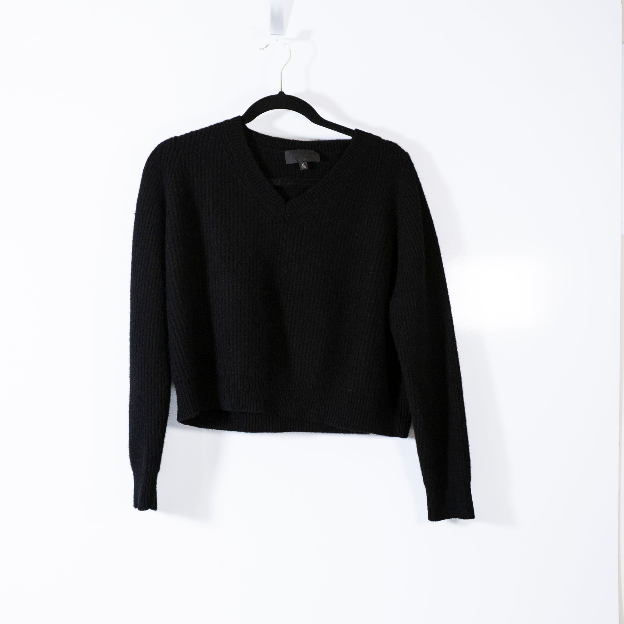 Nili Lotan Women's 100% Cashmere Knit Ribbed V Neck Pullover Sweater Black XL