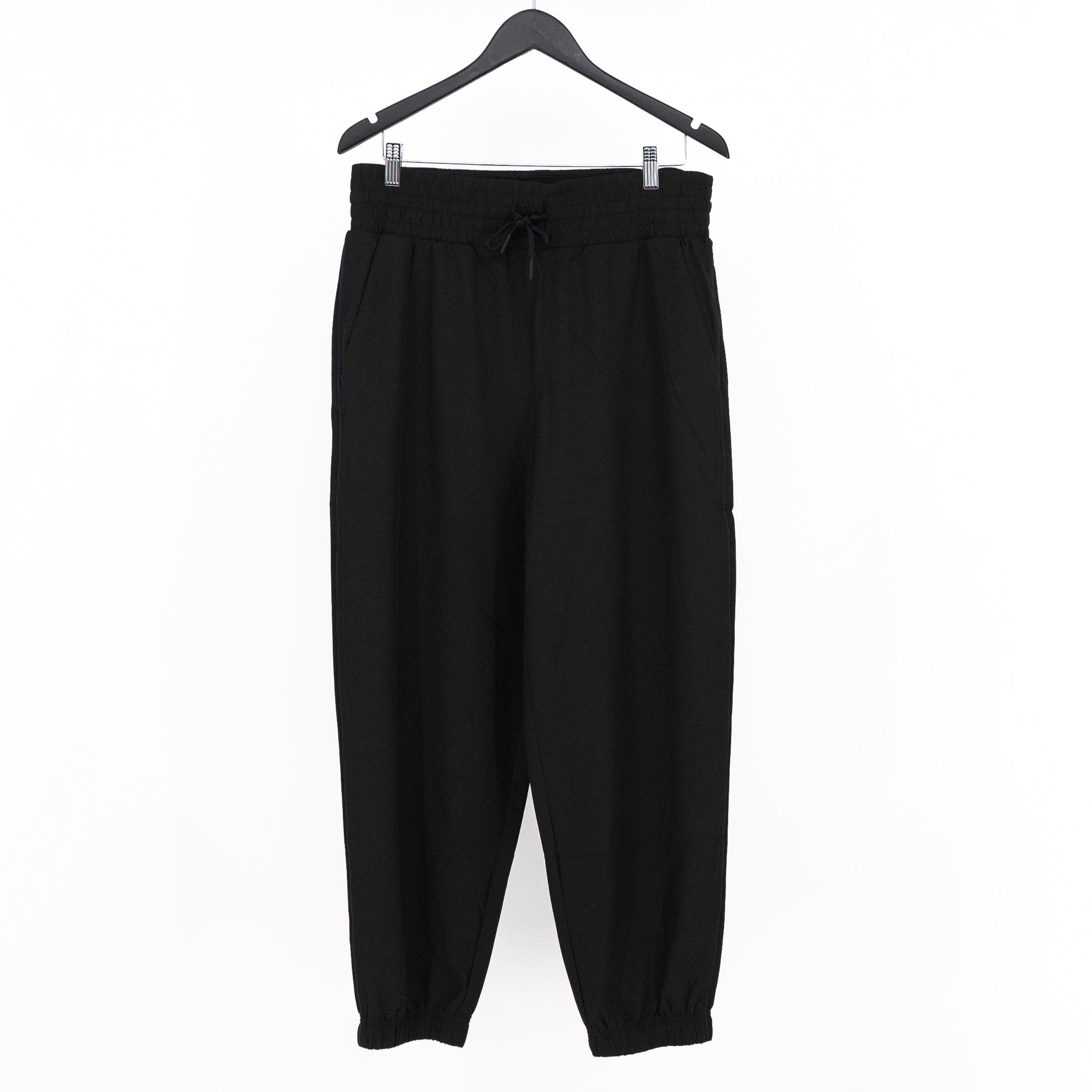 NEW Spanx On The Move Lightweight Wrinkle Resistant Jogger Pants Very Black L