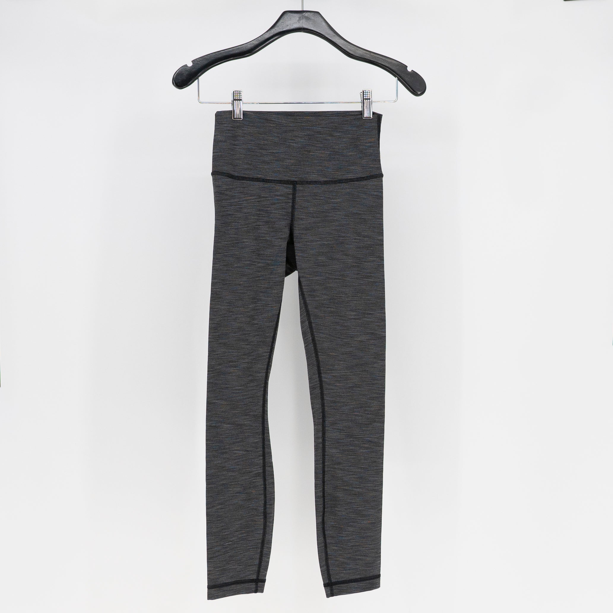 Lululemon Women's High Rise Athletic Work Out Leggings Gray Stripe 4