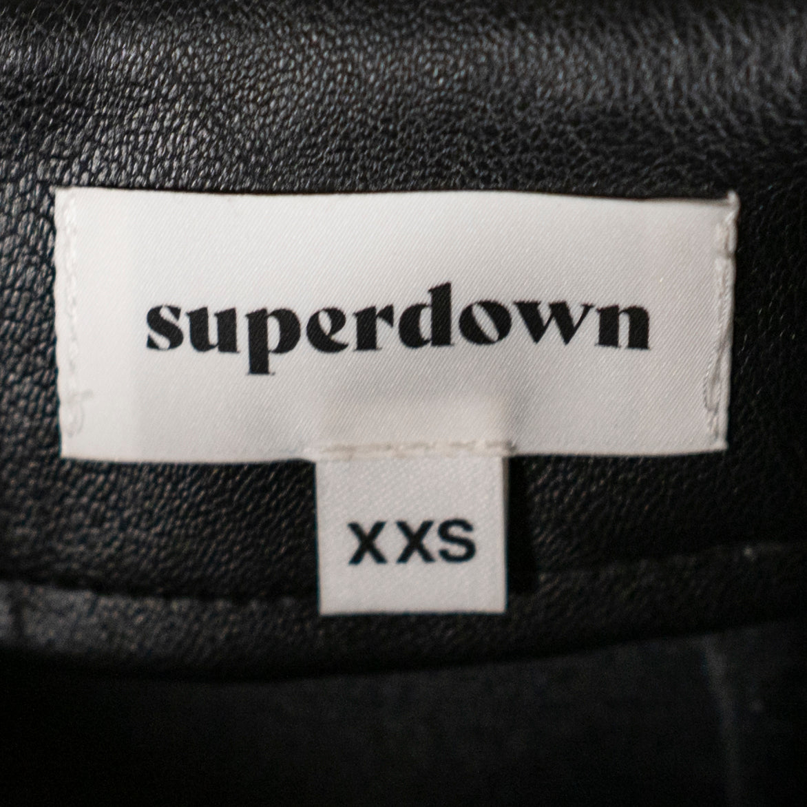 Superdown Trinity Faux Vegan Leather Slit Mini Skirt Solid Black Xxs