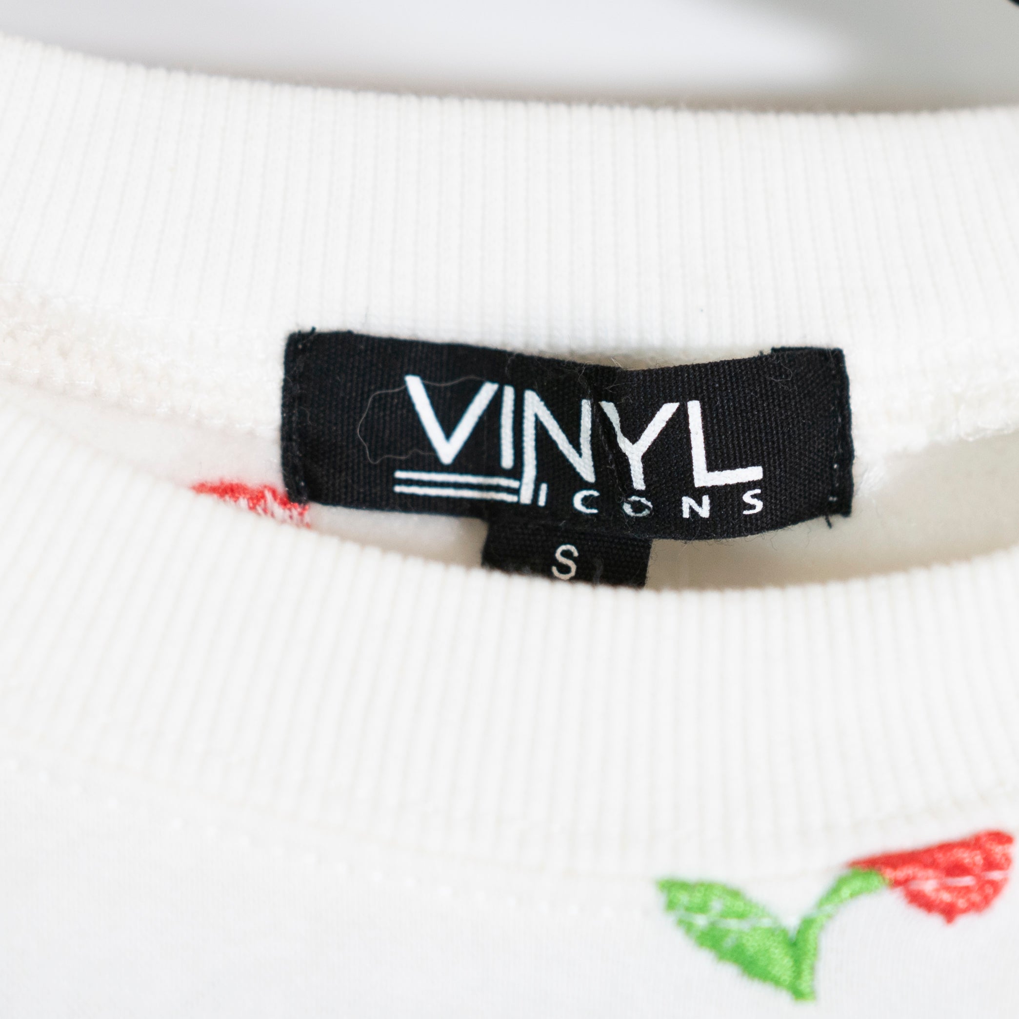 Vinyl Icons Cherry Fruit Print Embroidered Crew Neck Cotton Blend Sweatshirt S