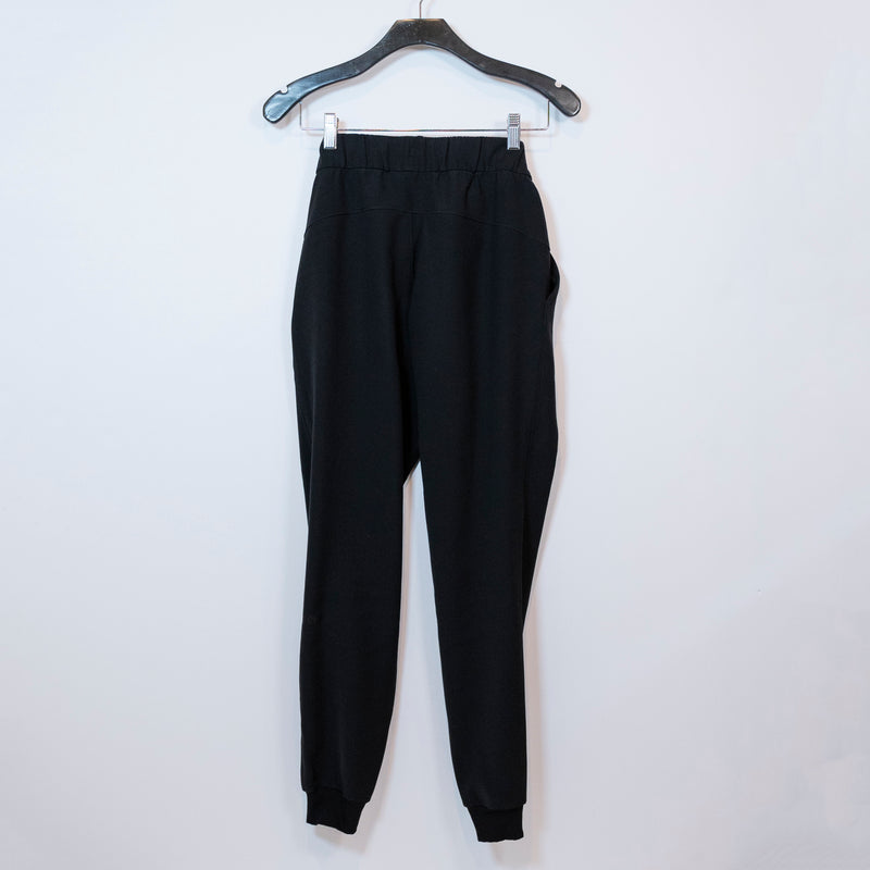 Lululemon Women's On The Fly Mid Rise Ankle Crop Casual Jogger Pants Black 2