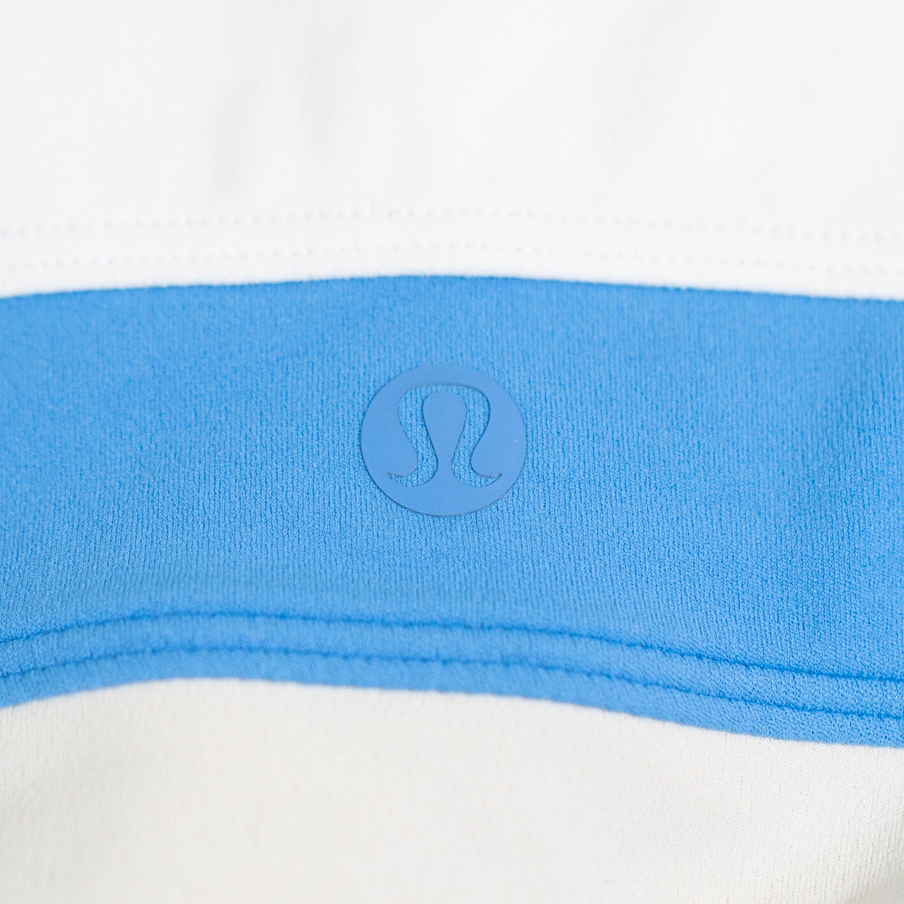 Lululemon Nulu Cropped Short Sleeve Shirt Retro Remix White Pool Party Small